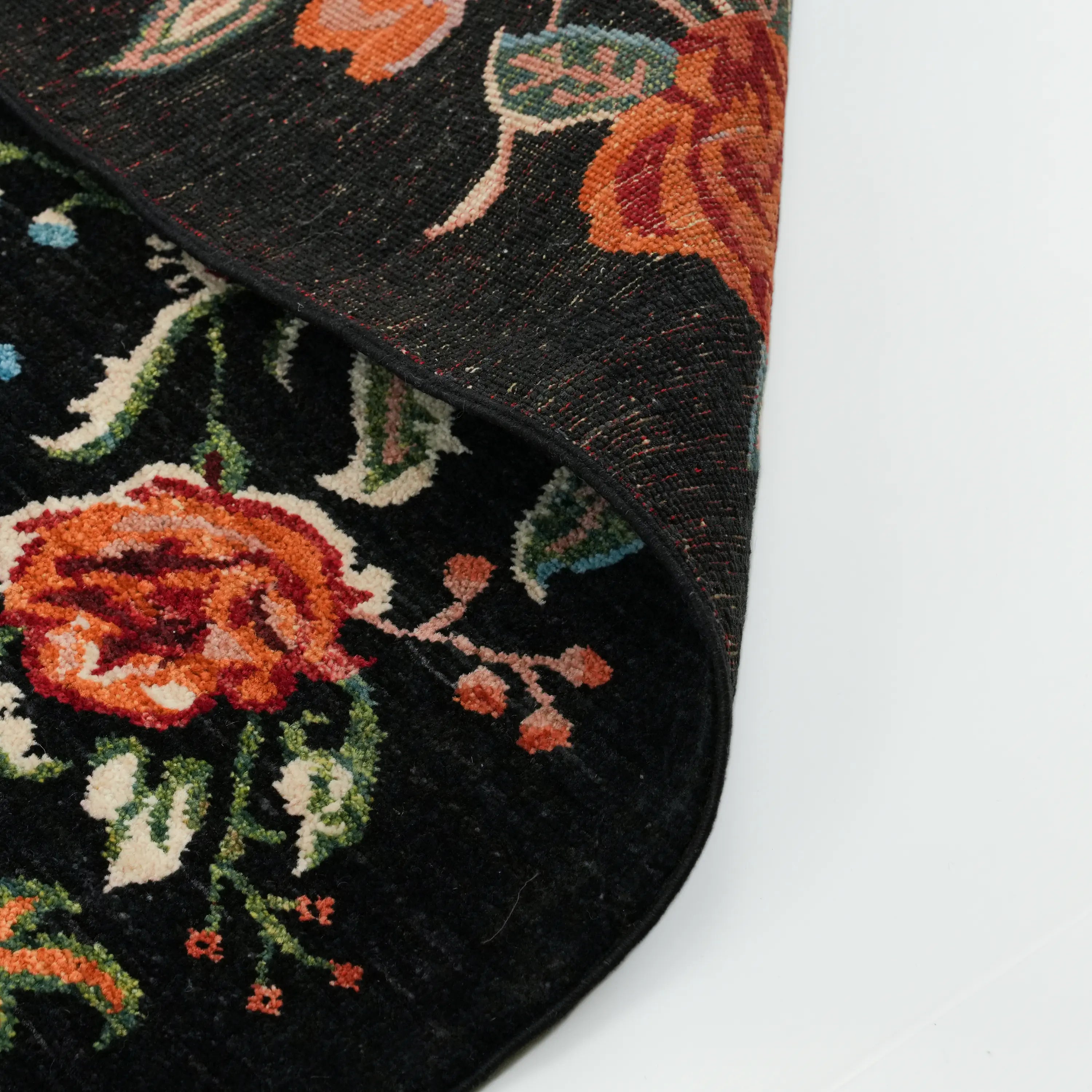 El Dokuma Siyah Karabağ Desenli Yün Siyah Halı