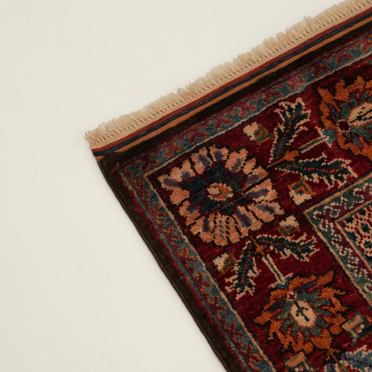 Multicolor Medallion Oushak Hand-Knotted Wool Rug — border pattern