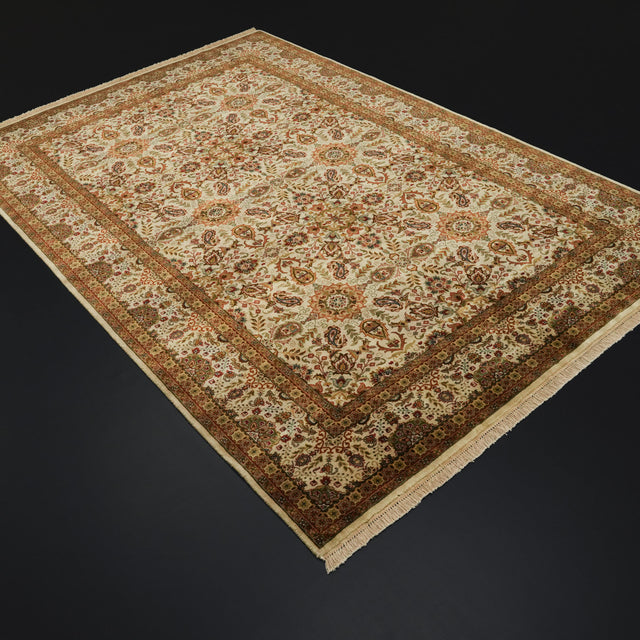 El Dokuma Uşak Desenli Yün Krem Halı, 181×271 cm Translation missing: tr.hz.card.alt_brand