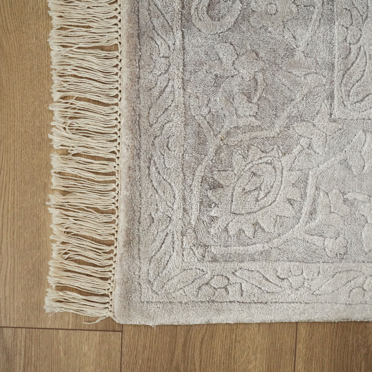 Tezgah Dokuma Vintage Desenli Gümüş Bambu Halı