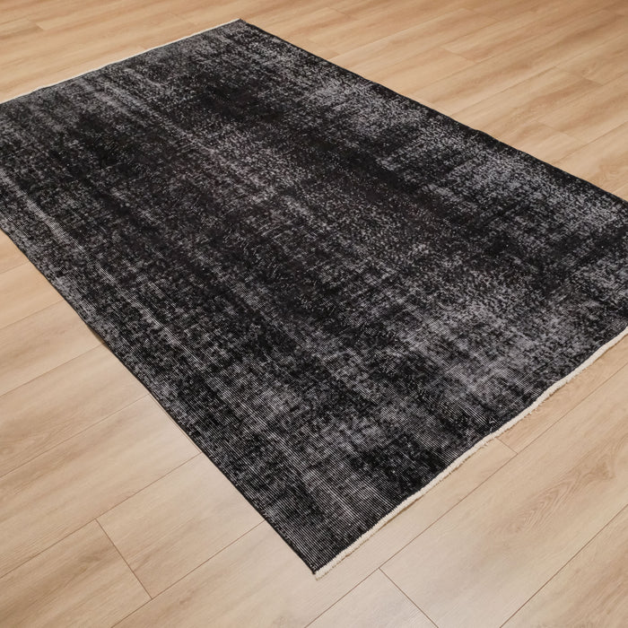 El Dokuma Vintage Desenli Siyah Yün Klasik Halı, 158x244 cm — Halıcızade