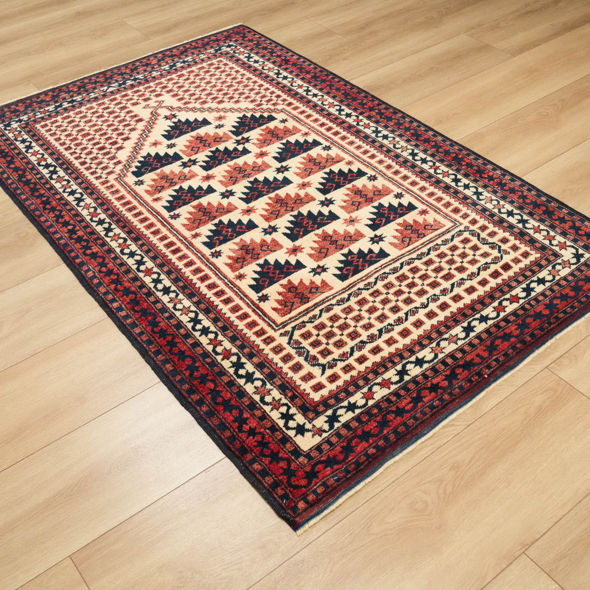 El Dokuma Yağcıbedir Desenli Krem Yün Seccade Halı, 112x176 cm — Halıcızade