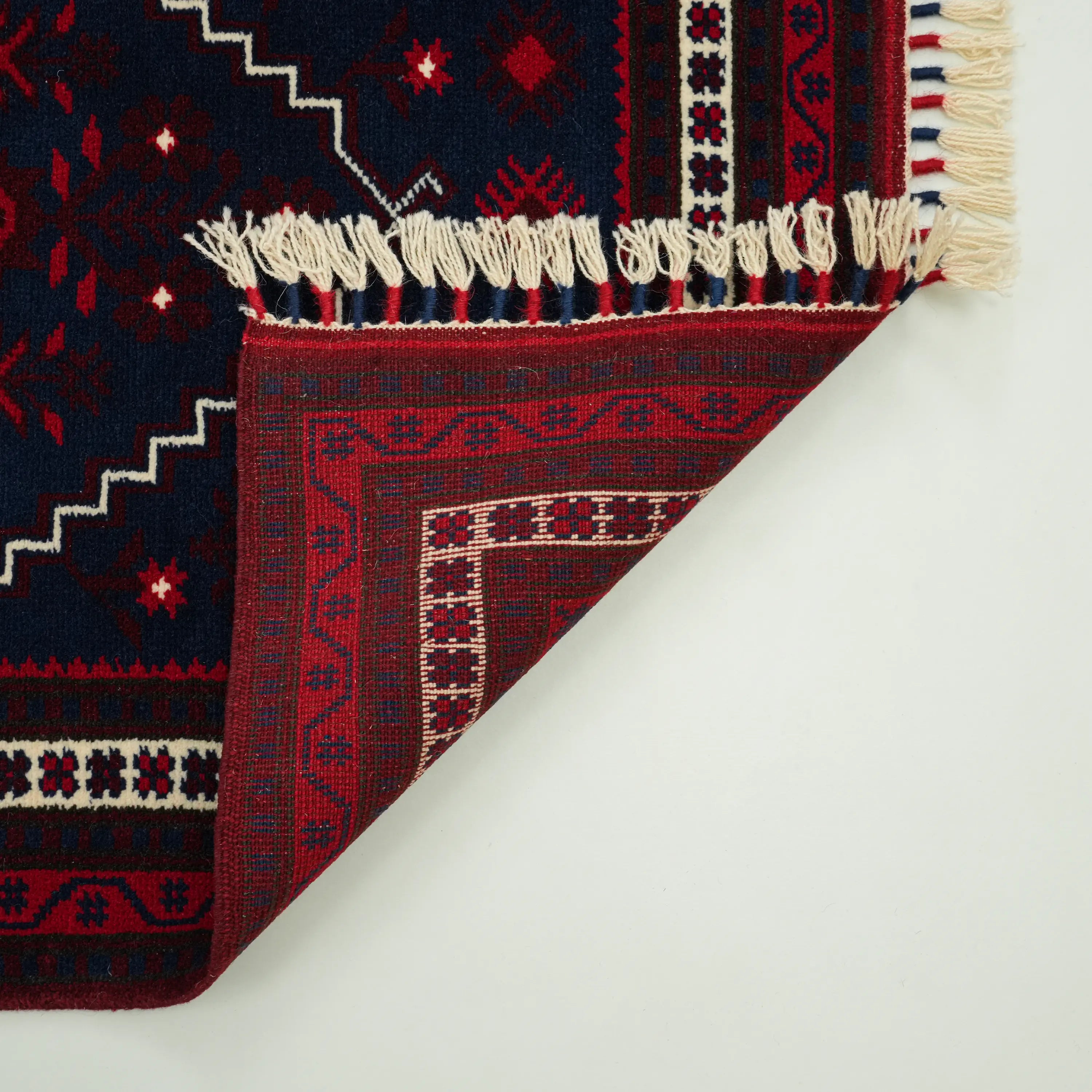 El Dokuma Yağcıbedir Desenli Lacivert Yün Etnik Halı