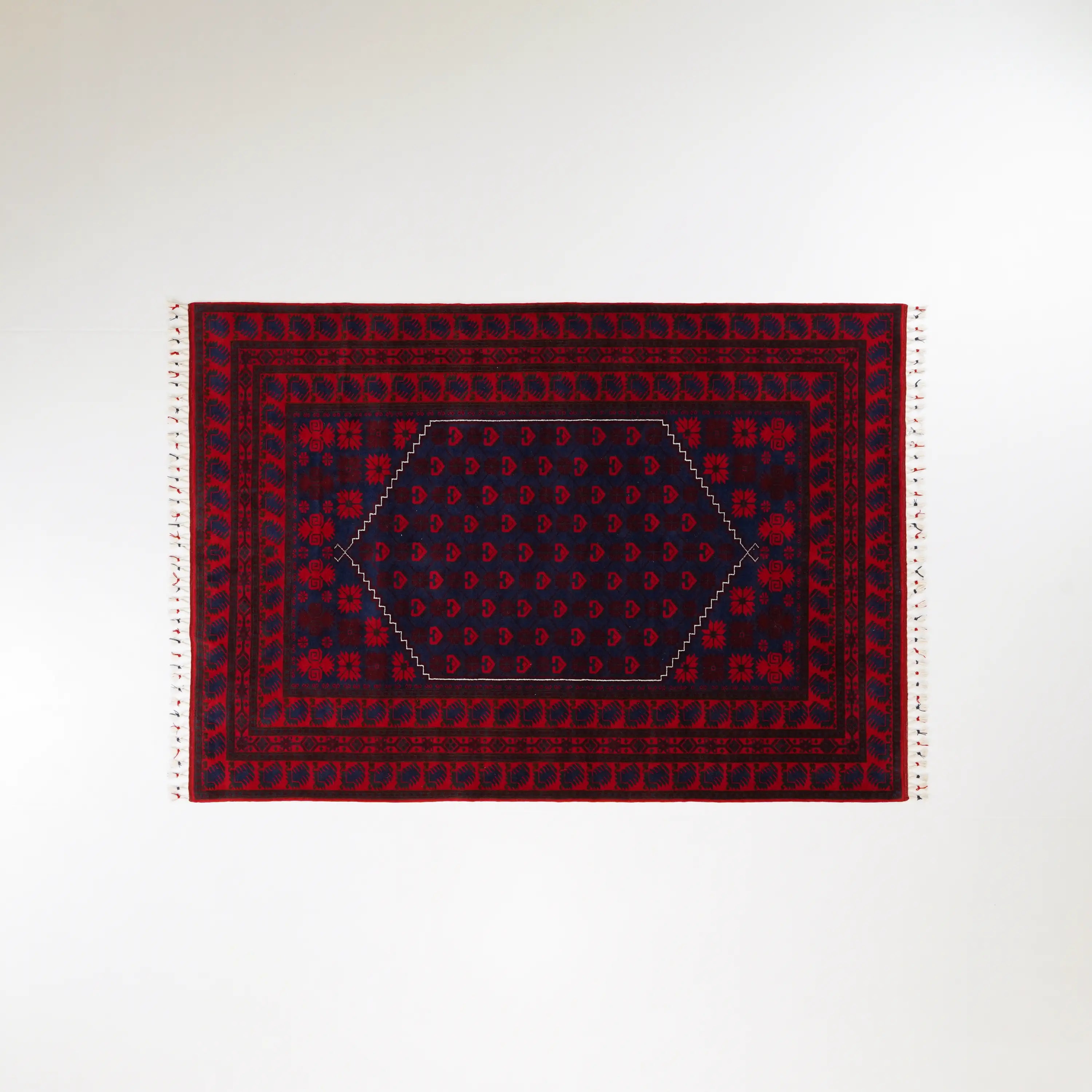 El Dokuma Yağcıbedir Desenli Lacivert Yün Halı