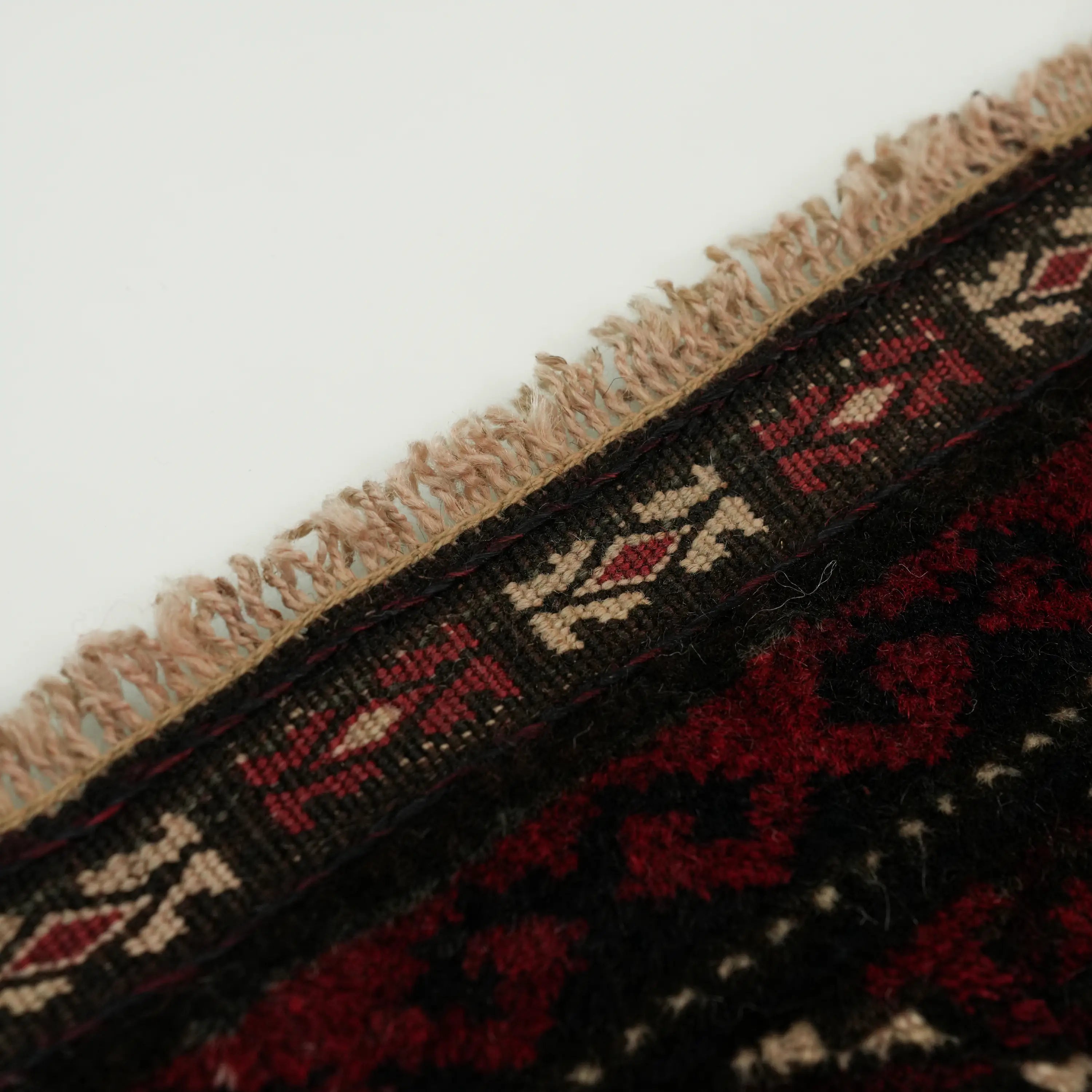 El Dokuma Yün Bordo Halı Seccade