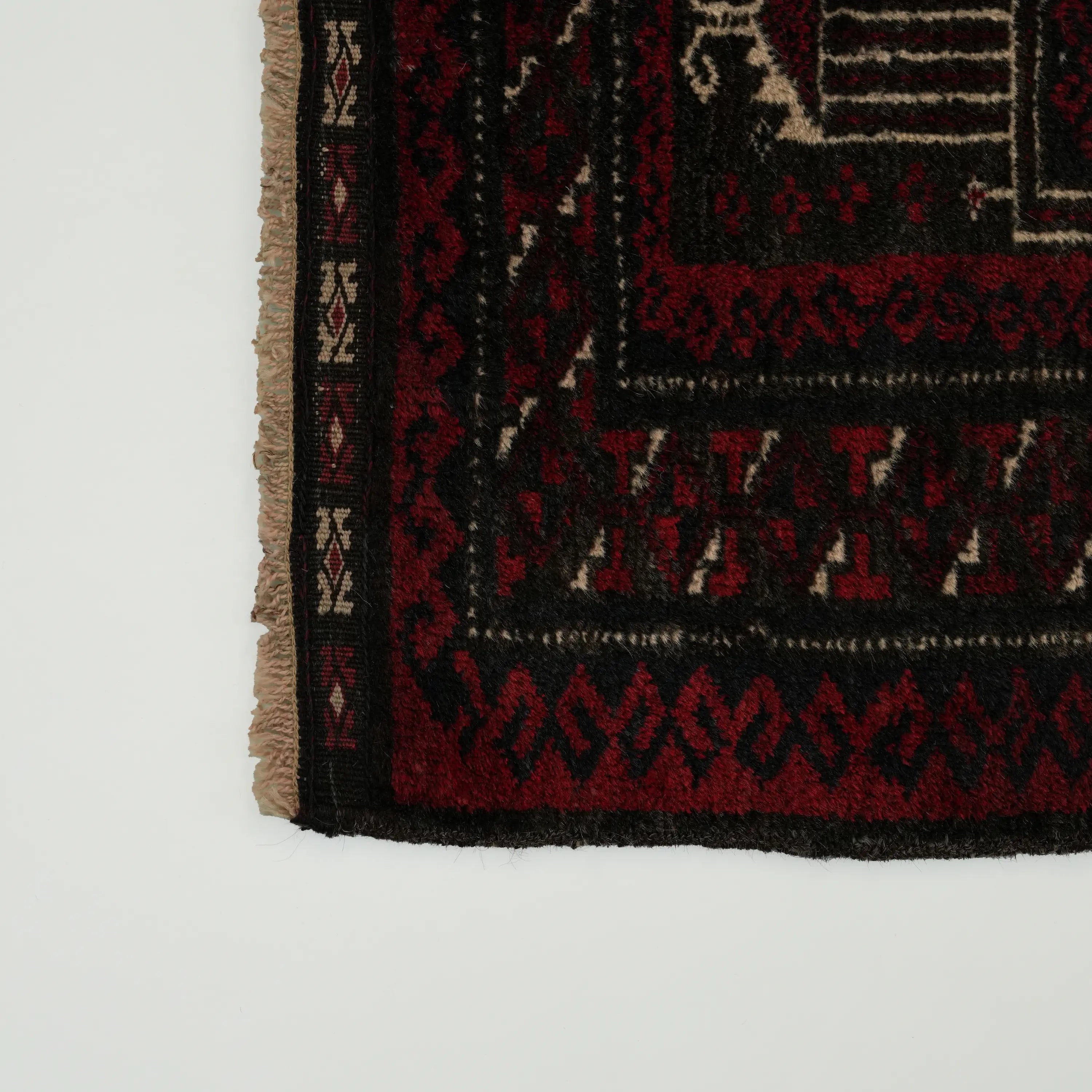 El Dokuma Yün Bordo Halı Seccade