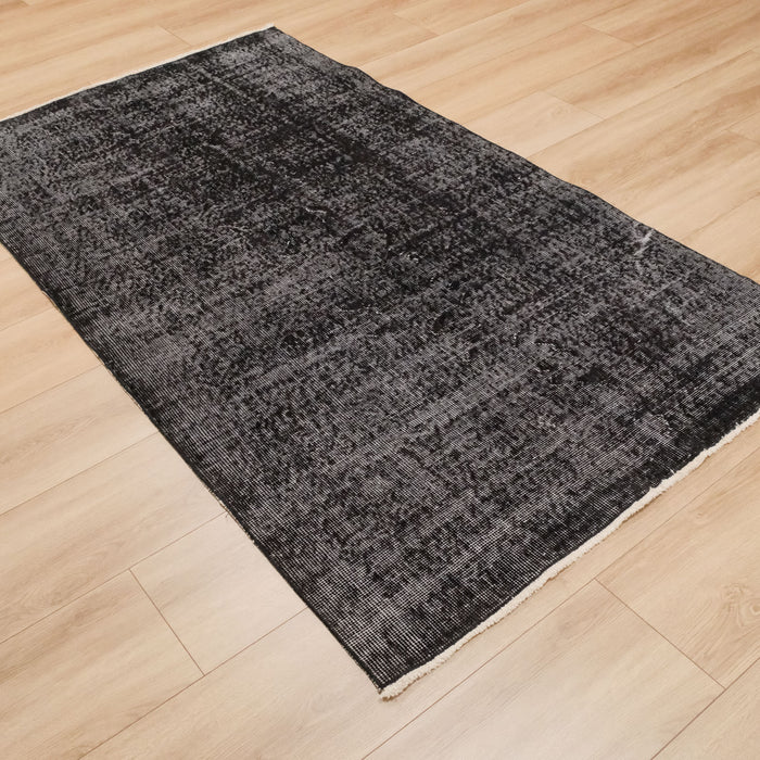 El Dokuma Yün Vintage Desenli Siyah Halı, 114x205 cm — Halıcızade