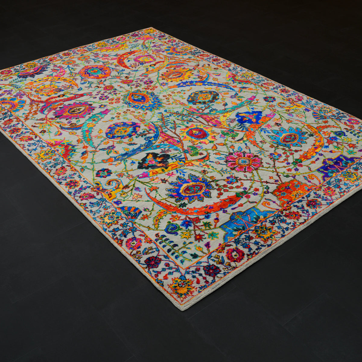 Elvan Serisi El Dokuma Uşak Desenli Rengarenk İpekli Halı, 182x273 cm — Halıcızade