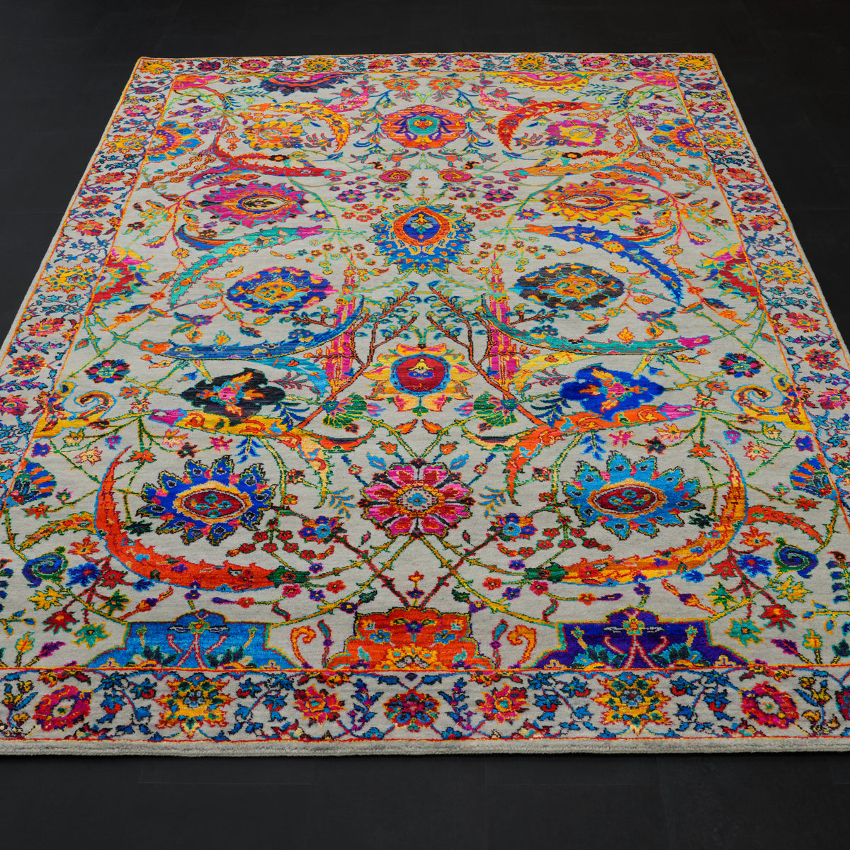 Elvan Serisi El Dokuma Uşak Desenli Rengarenk İpekli Halı — 182x273 cm