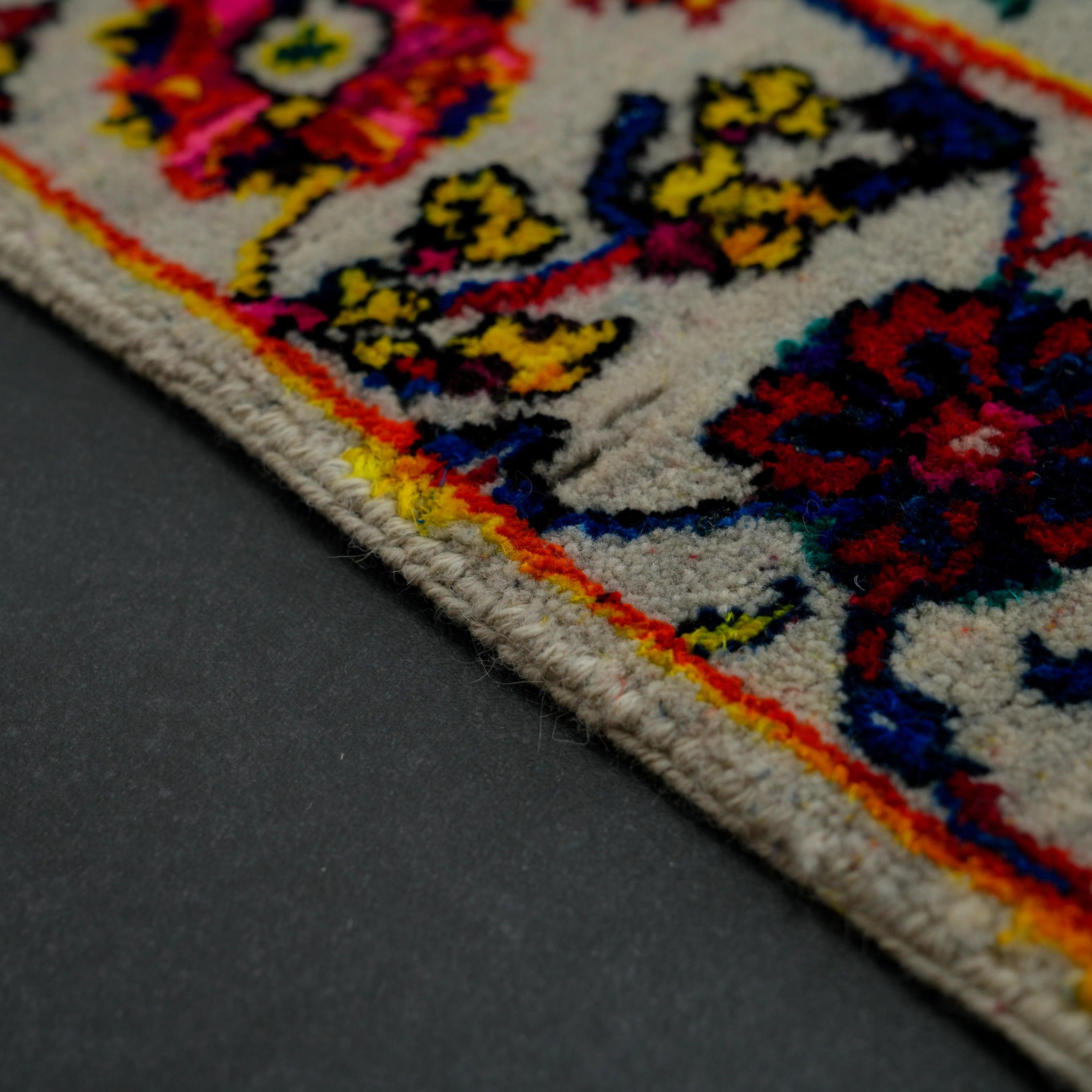 Elvan Series Handwoven Uşak Patterned colorful Silk Rug