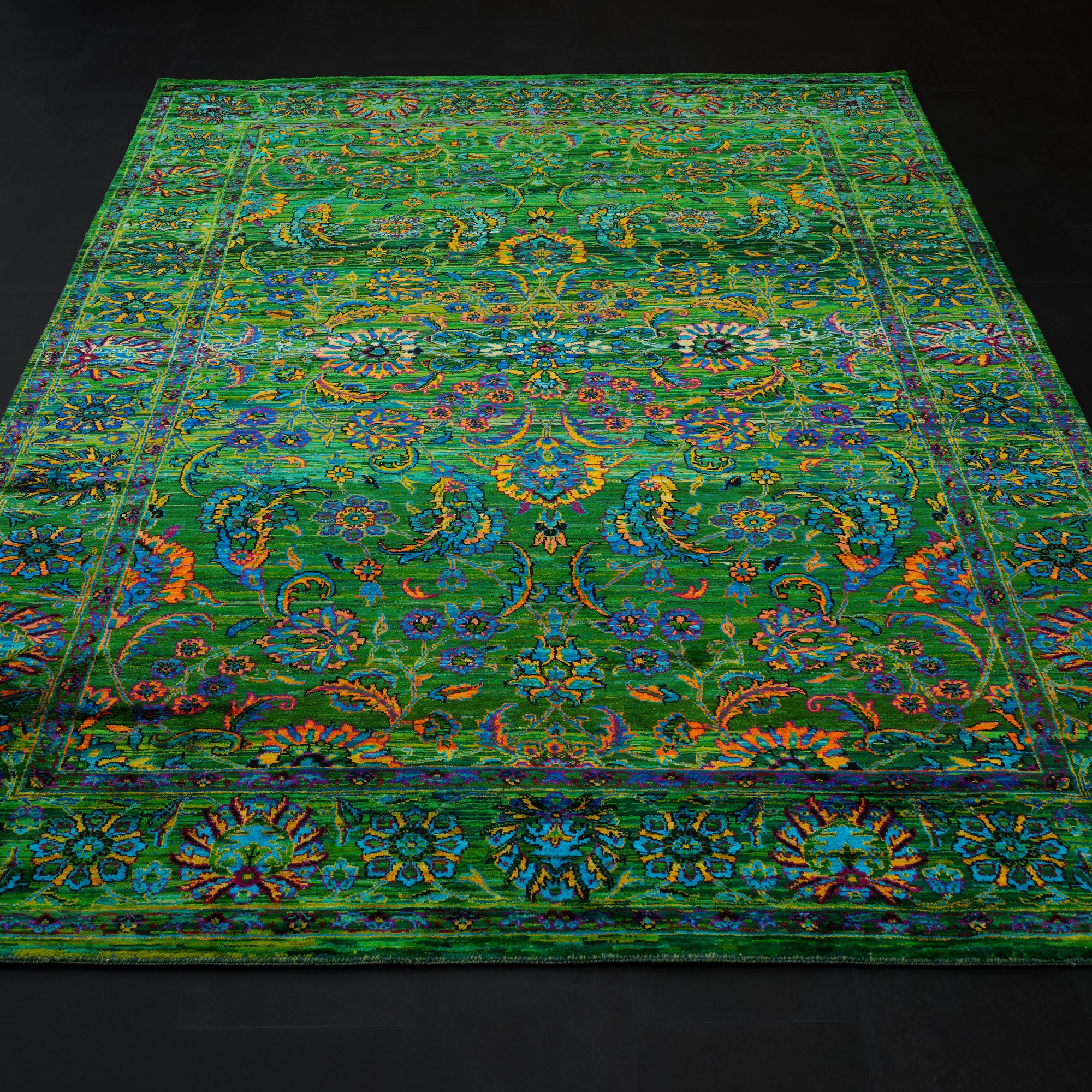 Elvan Serisi El Dokuma Uşak Desenli Yeşil İpek Halı — 184x274 cm