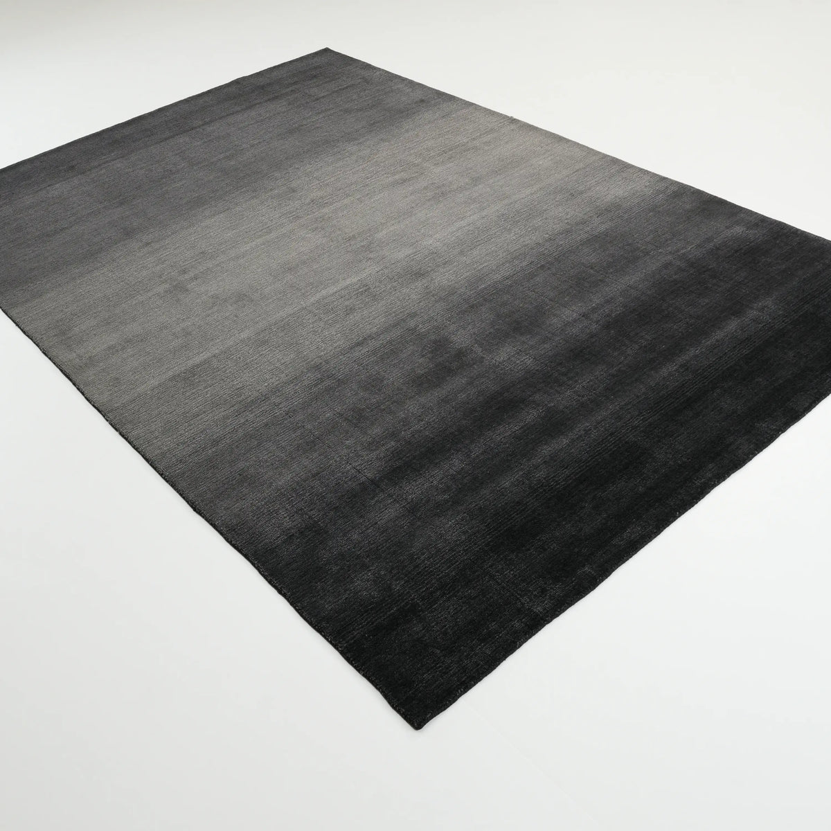 Focus Serisi Tezgah Dokuma Sade Desenli Antrasit Halı, 80x150 – 240x340 cm — Halıcızade