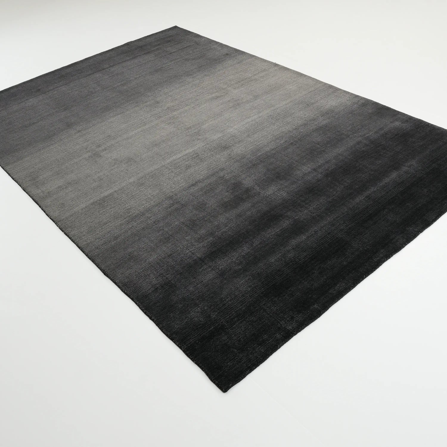 Focus Serisi Tezgah Dokuma Sade Desenli Antrasit Halı, 80x150 – 240x340 cm — Halıcızade