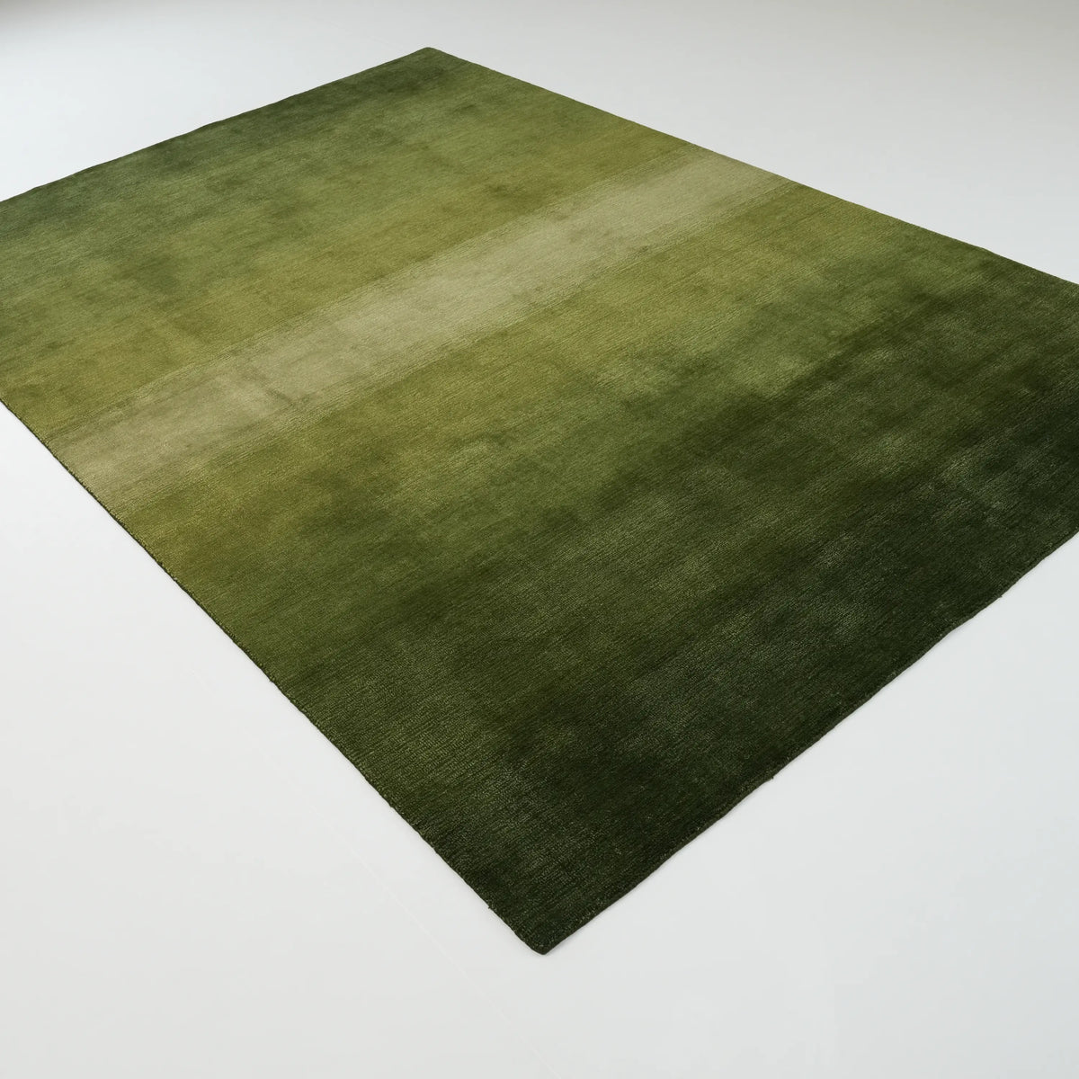 Focus Serisi Tezgah Dokuma Sade Desenli Yeşil Halı, 80x150 – 240x340 cm — Halıcızade