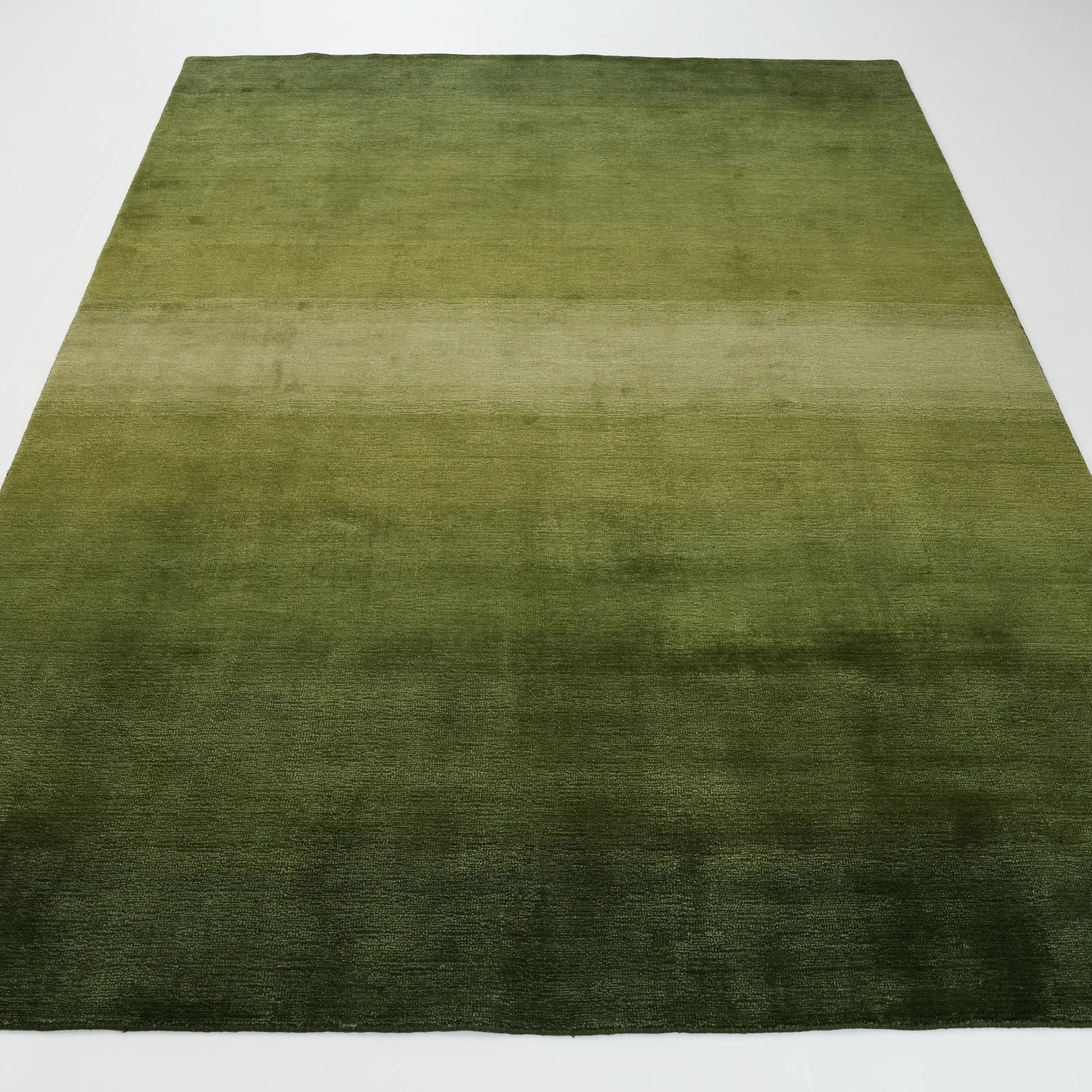 Focus Serisi Tezgah Dokuma Sade Desenli Yeşil Halı — 80x150, 80x300, 130x190, 160x230 cm