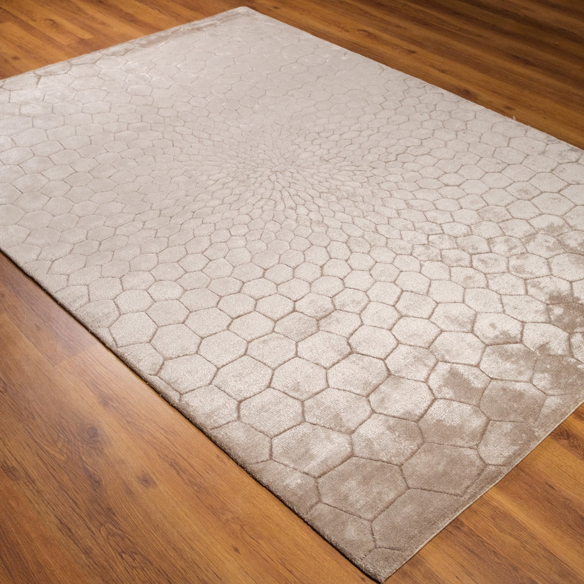 Geometrik Desenli El Dokuma Halı, vizon, 170x240 cm — Halıcızade