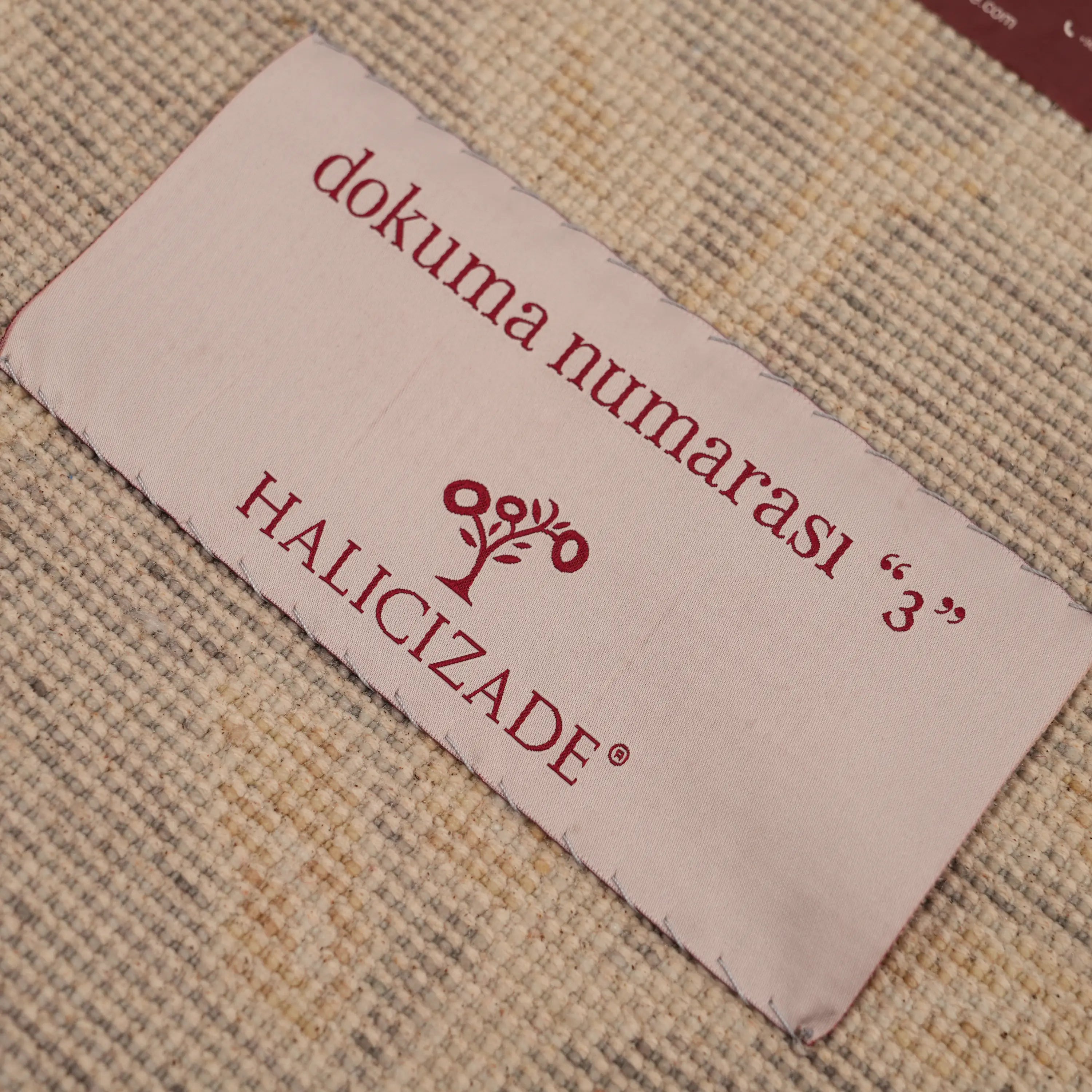 Günyolu Series Floral Patterned Gray Loom-Woven Natural Rug