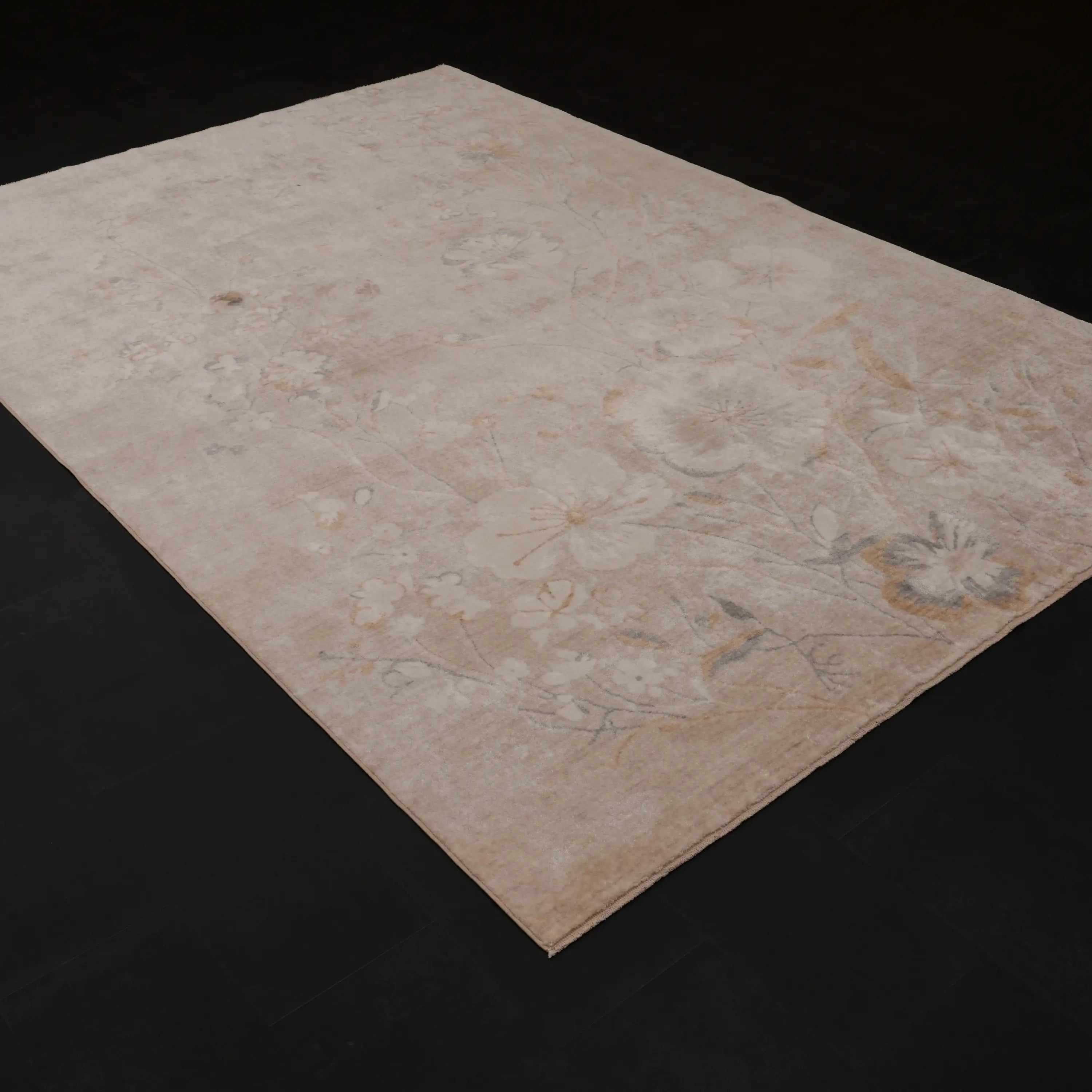 Günyolu Series Floral Patterned Mink Loom-Woven Natural Rug