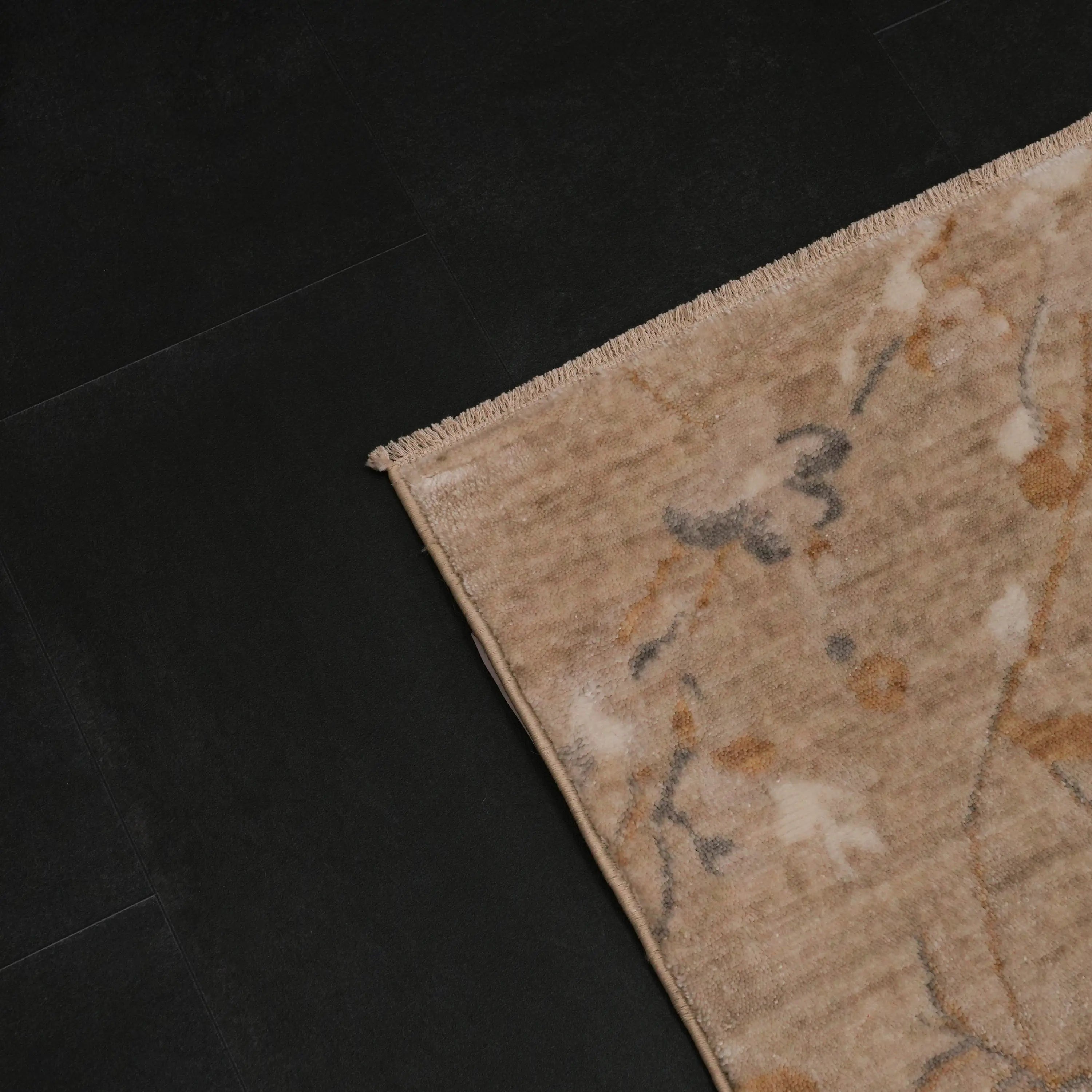 Günyolu Serisi Çiçek Desenli Vizon Tezgah Dokuma Doğal Halı