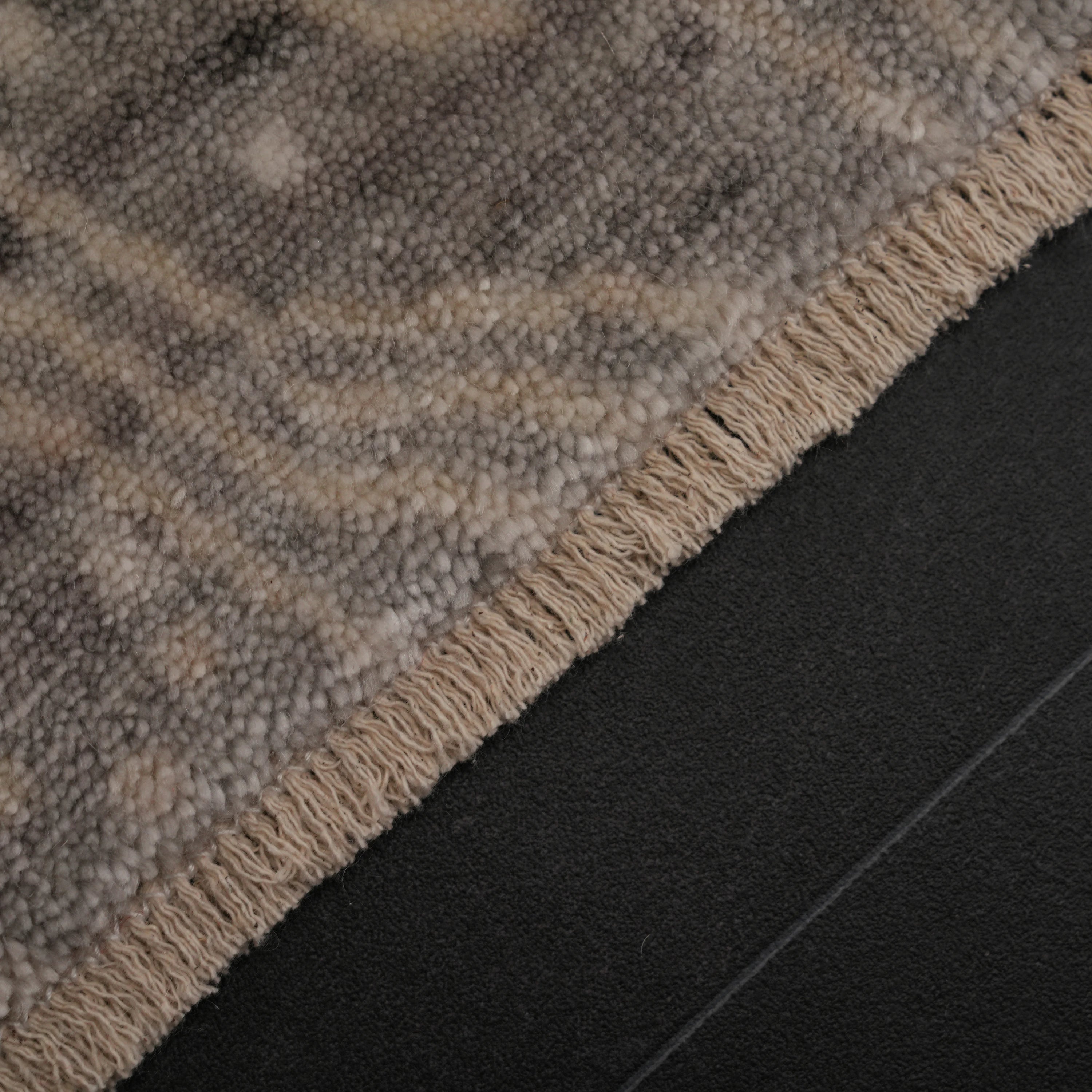 Günyolu Serisi Soyut Desenli Gri Tezgah Dokuma Doğal Halı