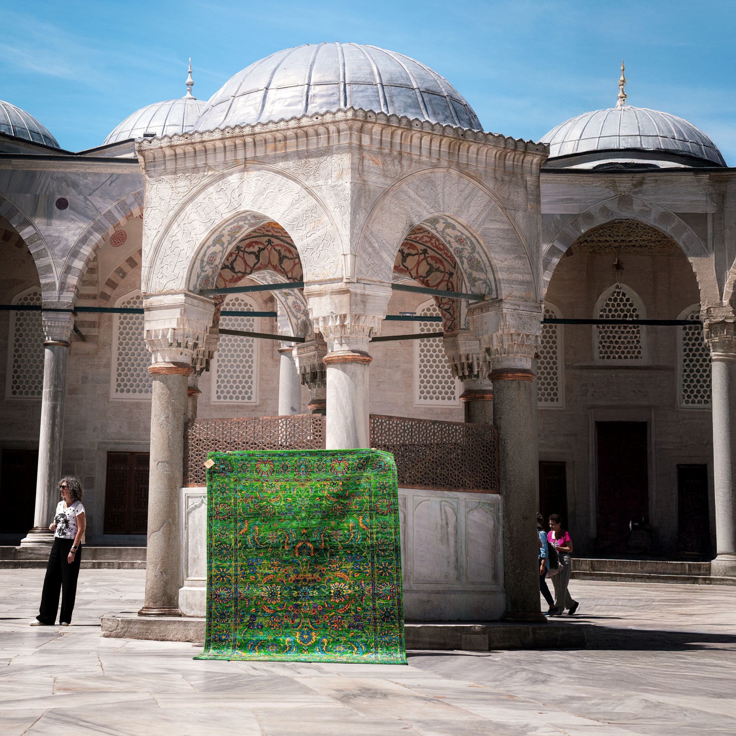 Elvan Serisi El Dokuma Uşak Desenli Yeşil İpek Halı