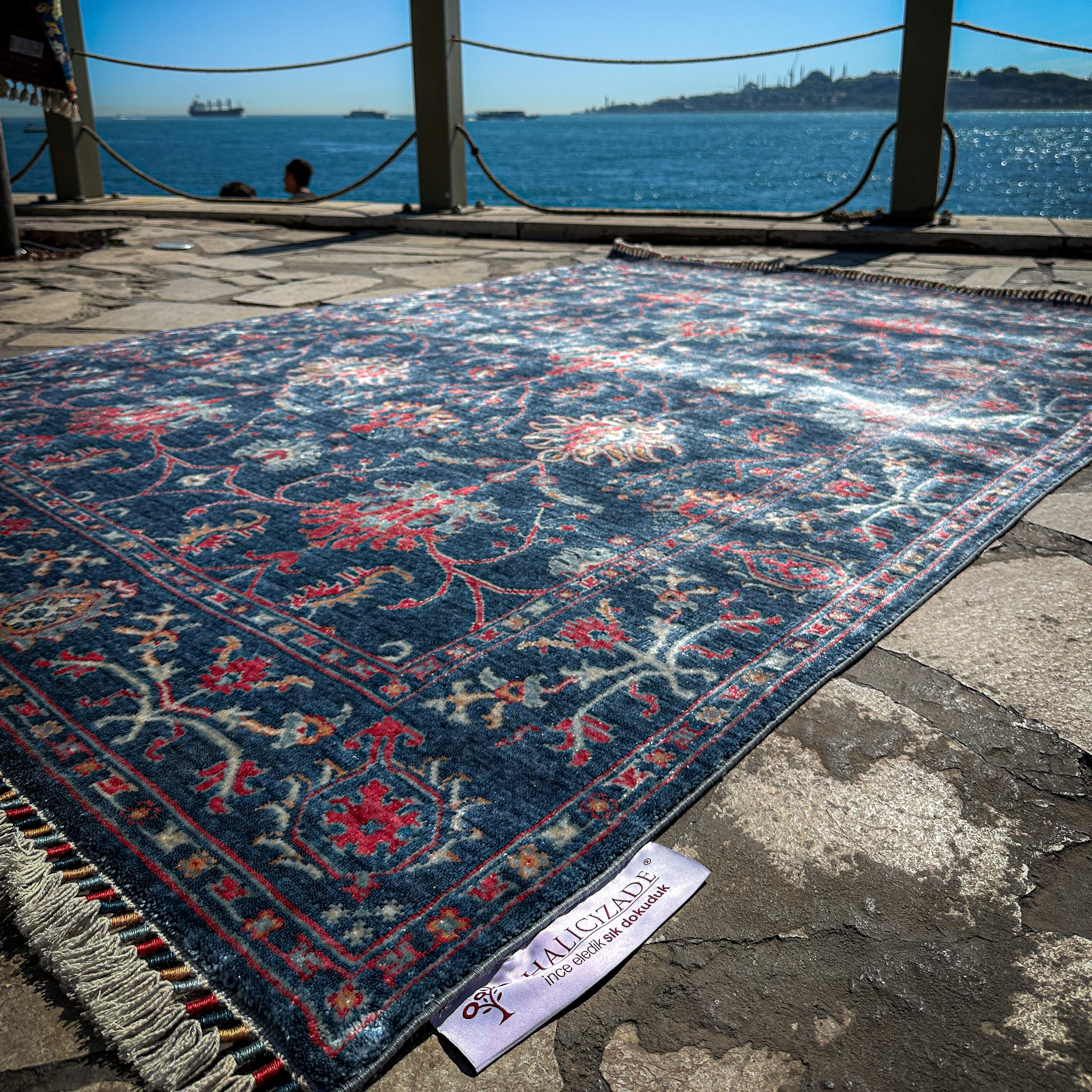 Zade Series Uşak Patterned Navy Blue Loom Woven Natural Rug