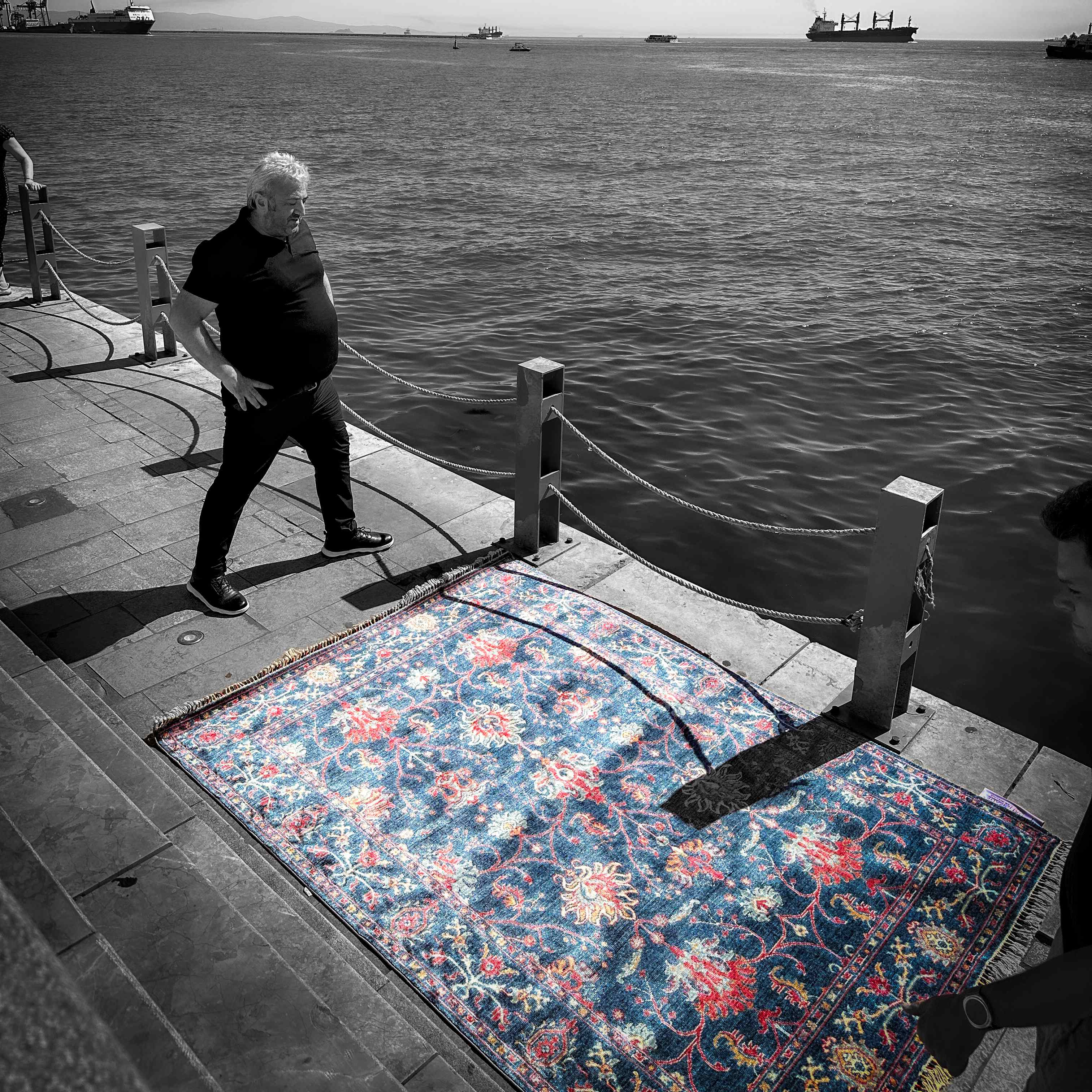 Zade Series Uşak Patterned Navy Blue Loom Woven Natural Rug