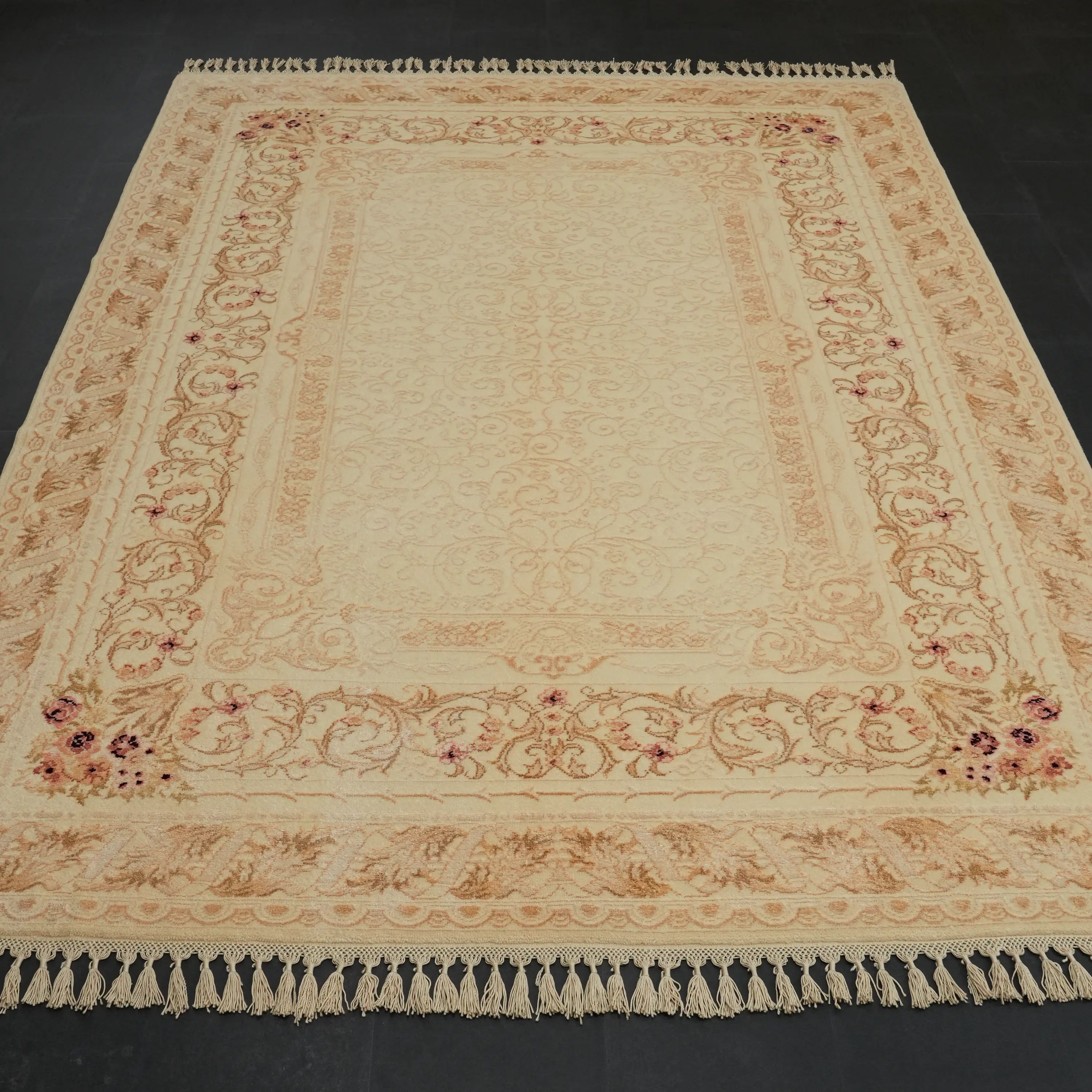 Hanzâde Serisi El Dokuma Çerçeve Desenli Krem Yün Halı