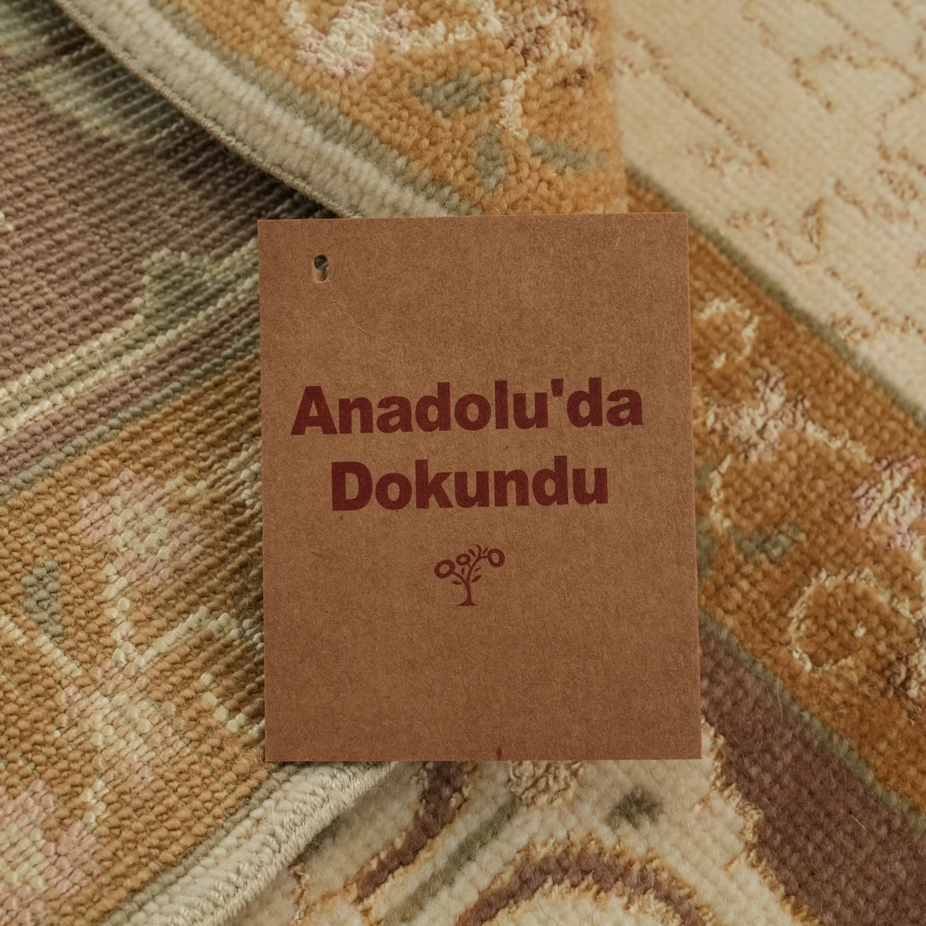 Hanzâde Series Handwoven Frame Patterned Cream Wool Rug