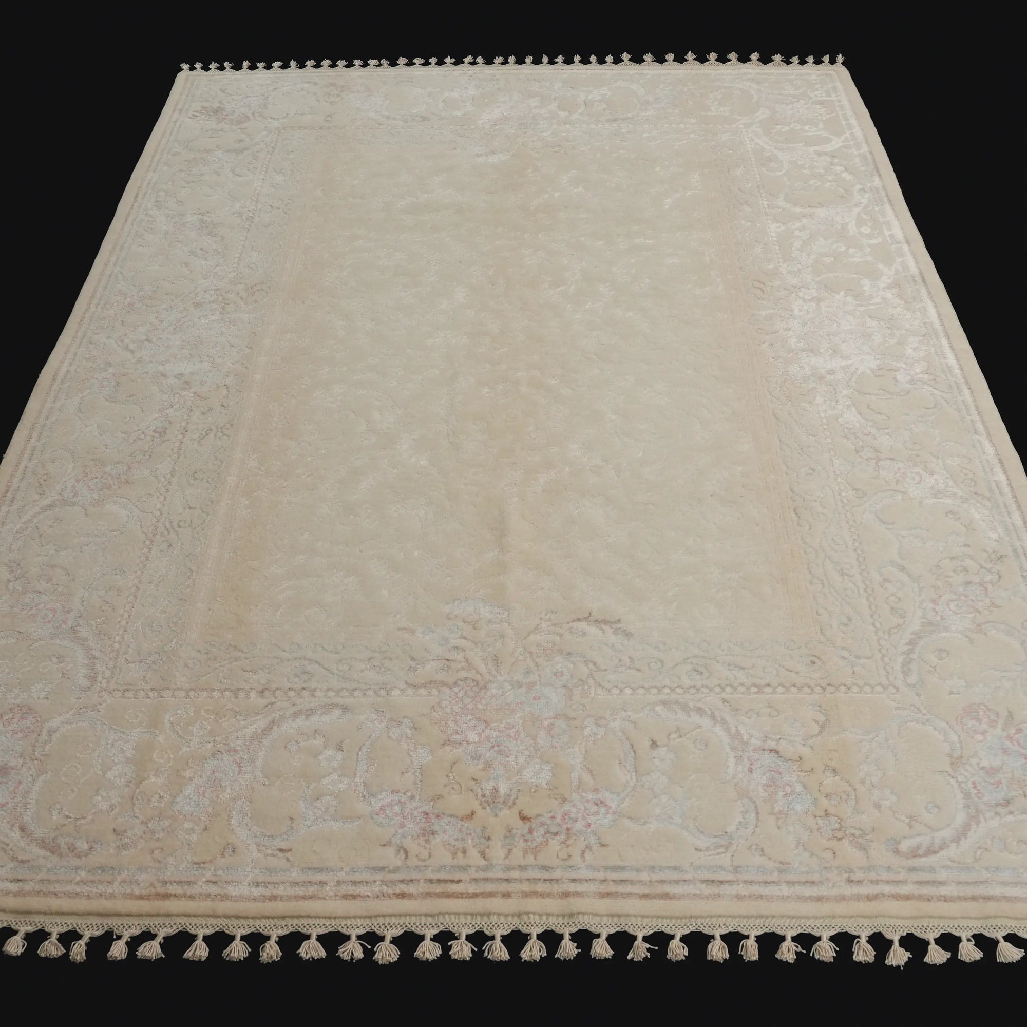 Hanzâde Serisi El Dokuma Çiçek Desenli Krem İpekli Halı — 168x244 cm