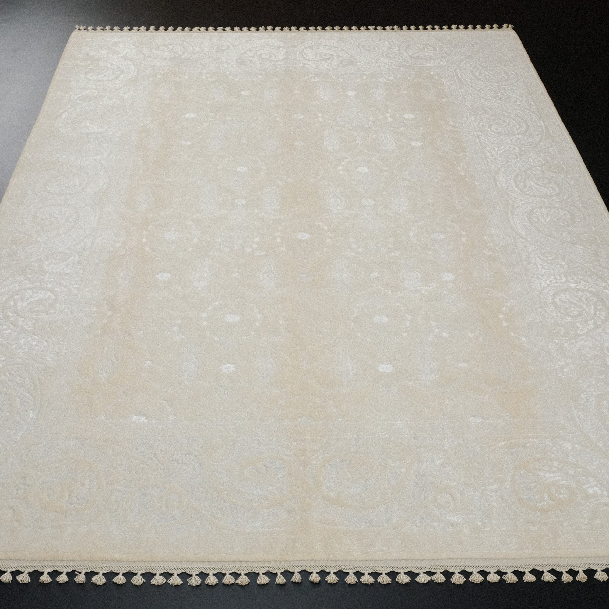 Hanzade Series Hand Woven Silk Flower Patterned Cream Carpet