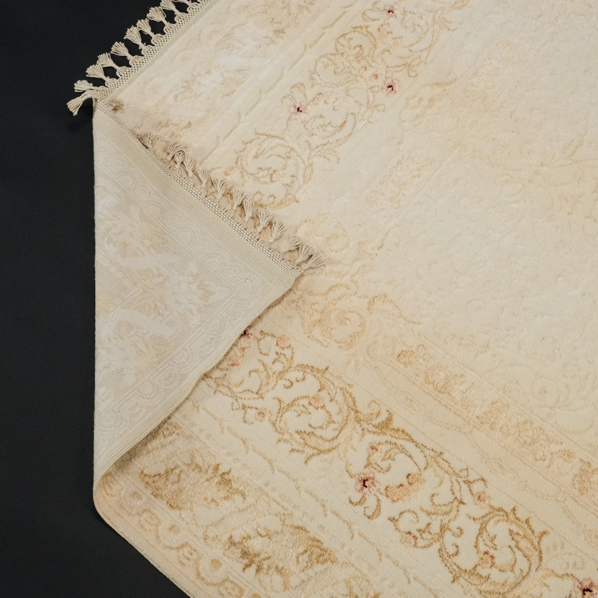 Hanzade Series Silk Hand-Woven Flower Patterned Carpet