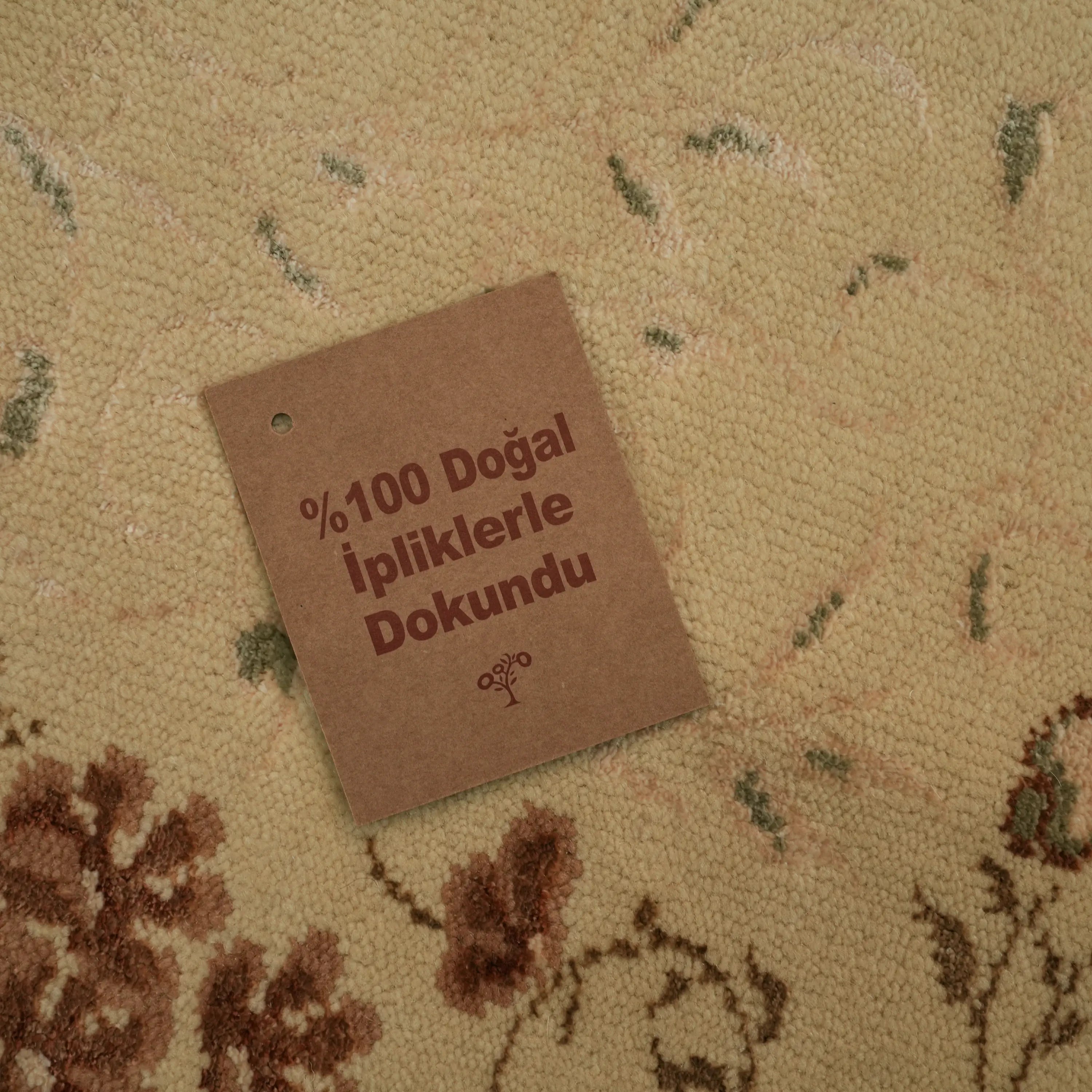 Harem Serisi El Dokuma Bej Uşak Desenli İpekli Halı