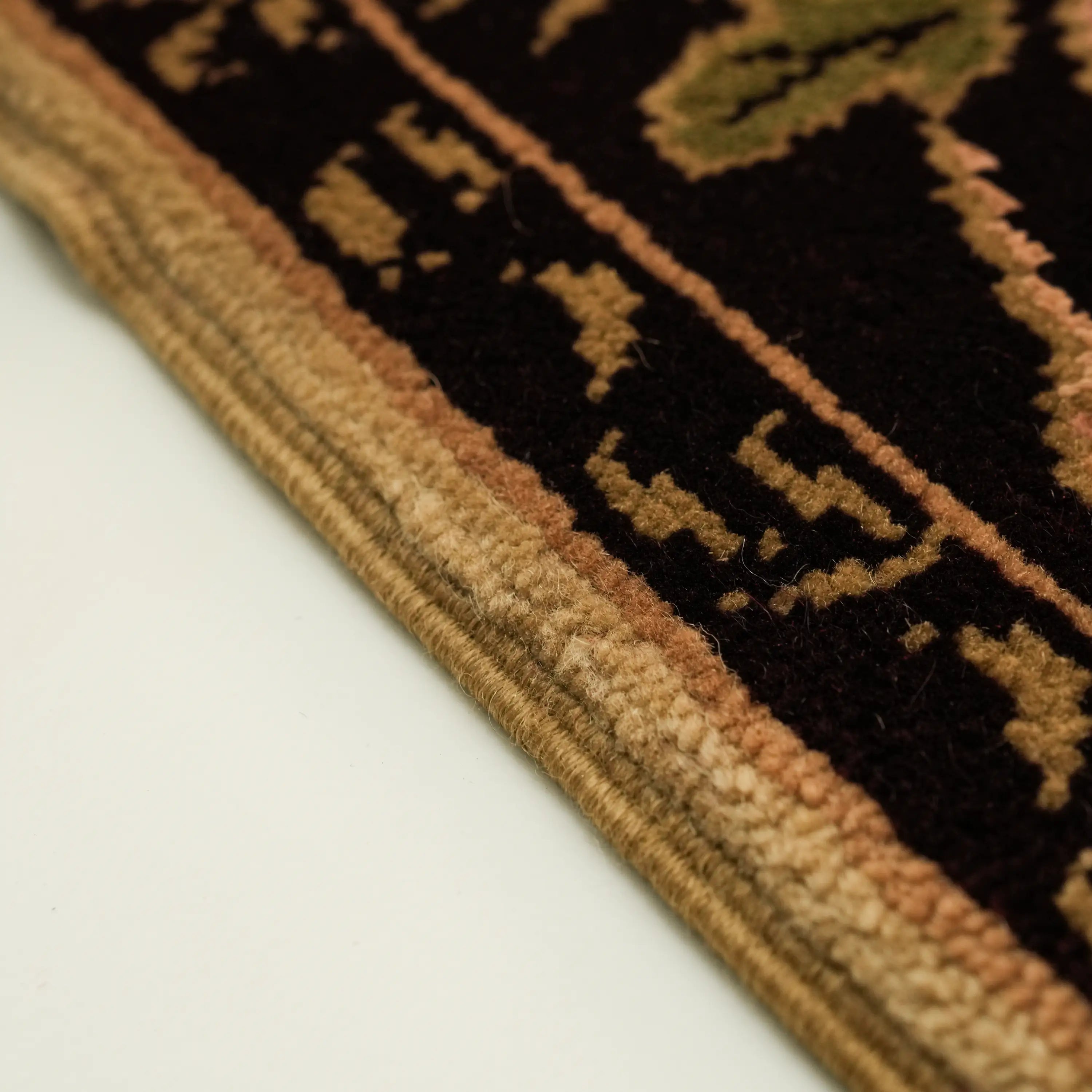 Harem Serisi El Dokuma Uşak Desenli Bej İpekli Halı