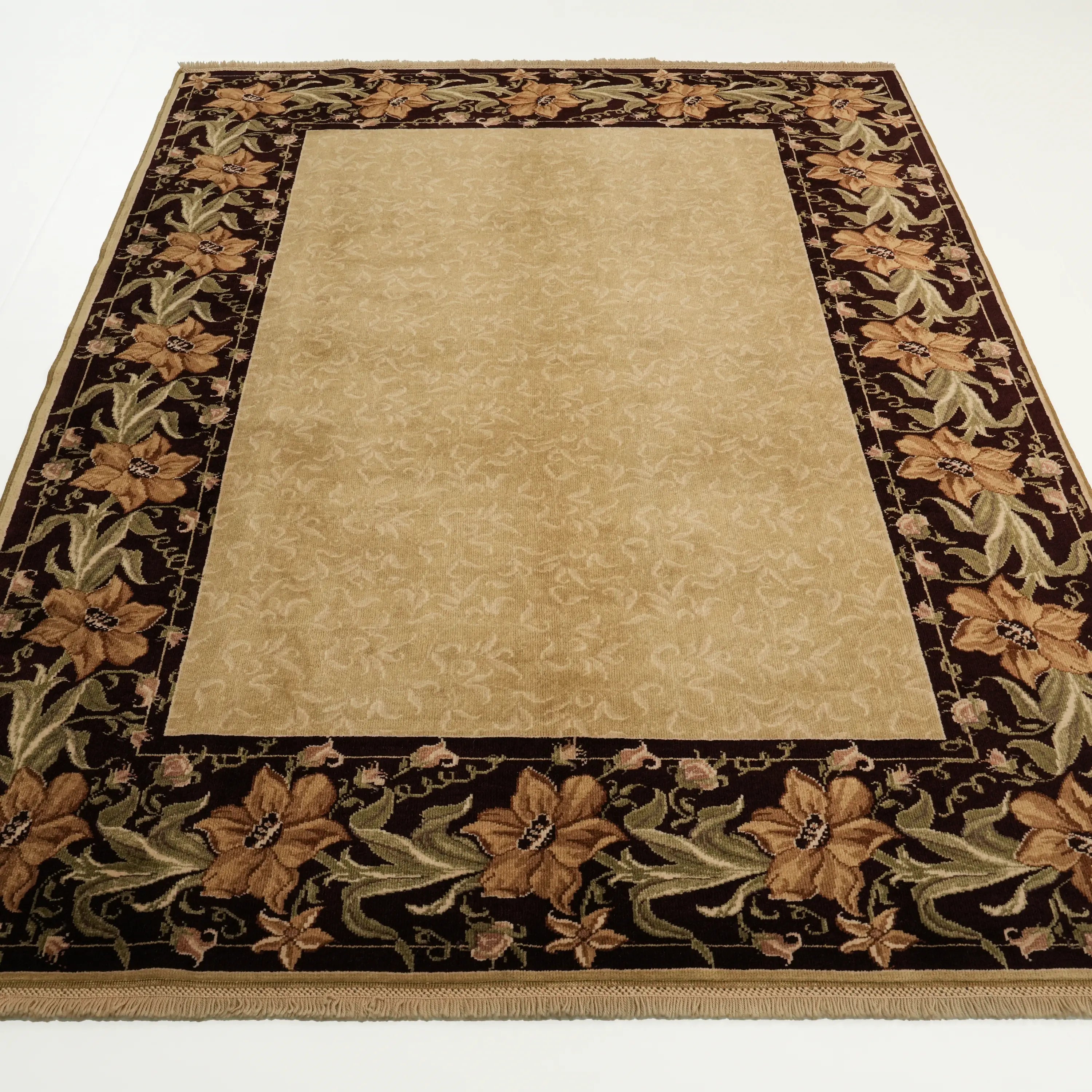 Harem Serisi El Dokuma Uşak Desenli Bej Yün Halı