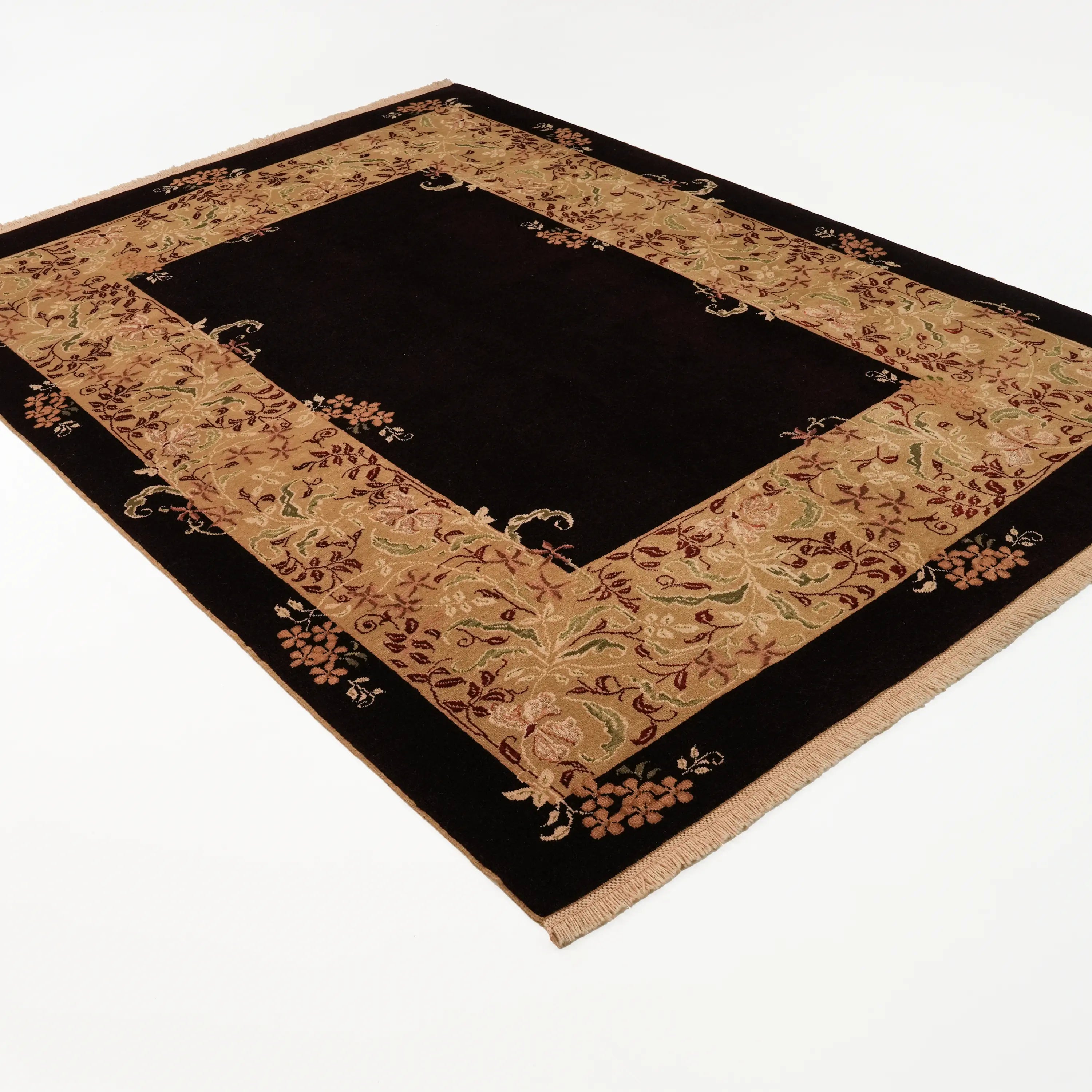 Harem Serisi El Dokuma Uşak Desenli Bordo İpekli Halı