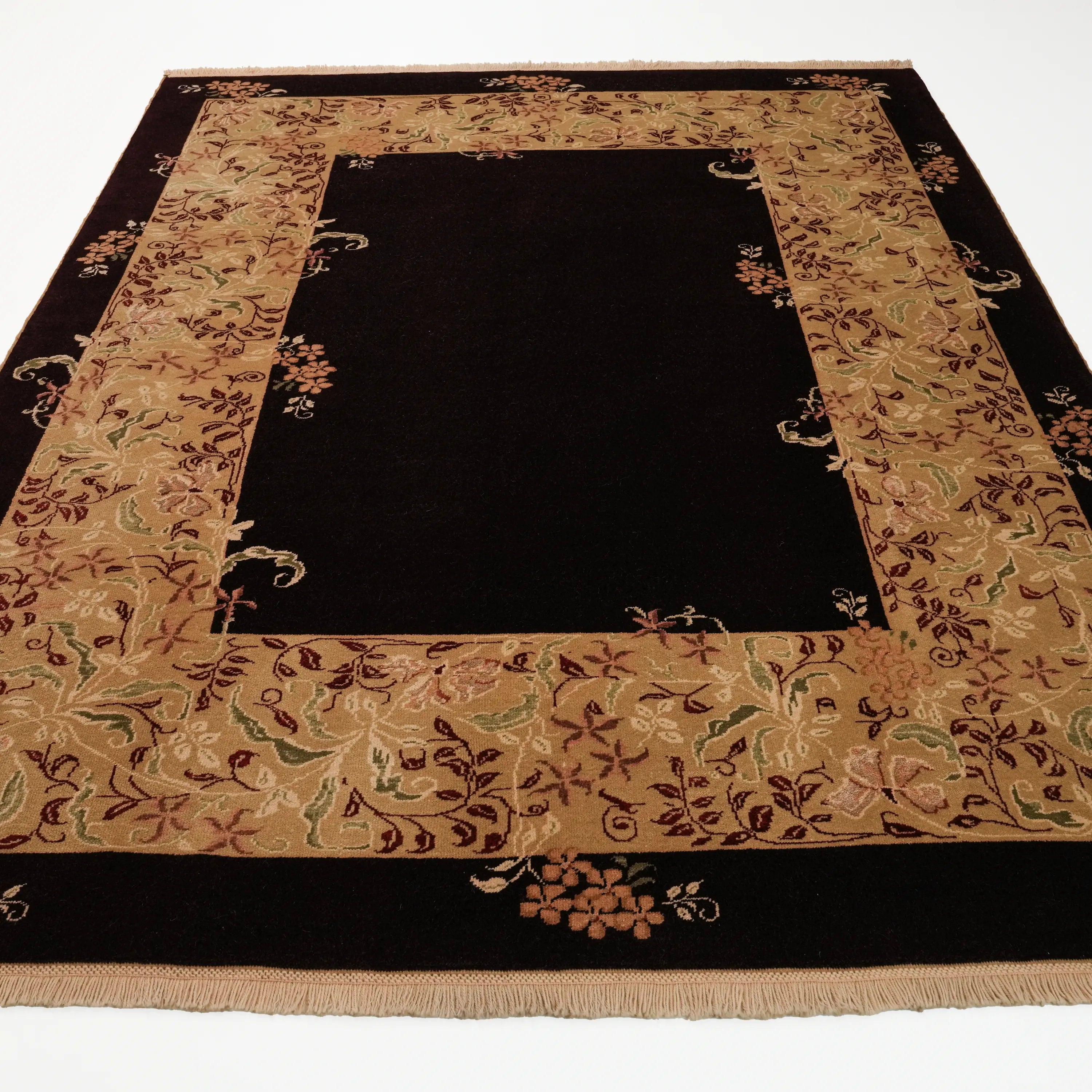 Harem Serisi El Dokuma Uşak Desenli Bordo İpekli Halı