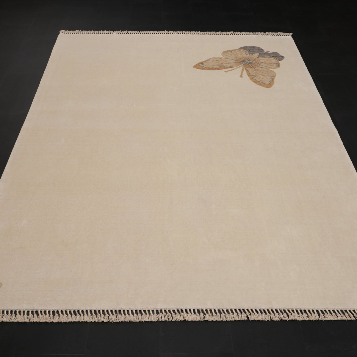 Hatıl Serisi Kelebek Desenli Tencel Doğal Tezgah Dokuma Halı