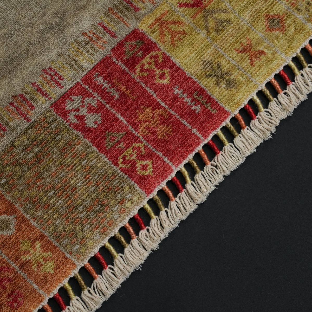 Heritage Serisi Çerçeve Desenli Krem Tencel Tezgah Dokuma Halı — yatak odası halısı