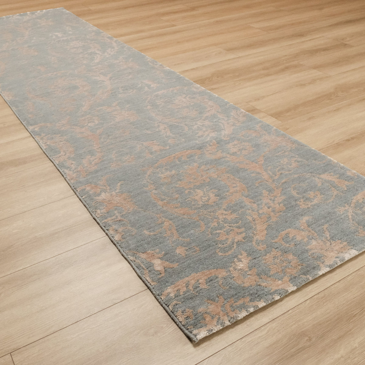 Heritage Serisi Çiçek Desenli Tezgah Dokuma Halı — bambu