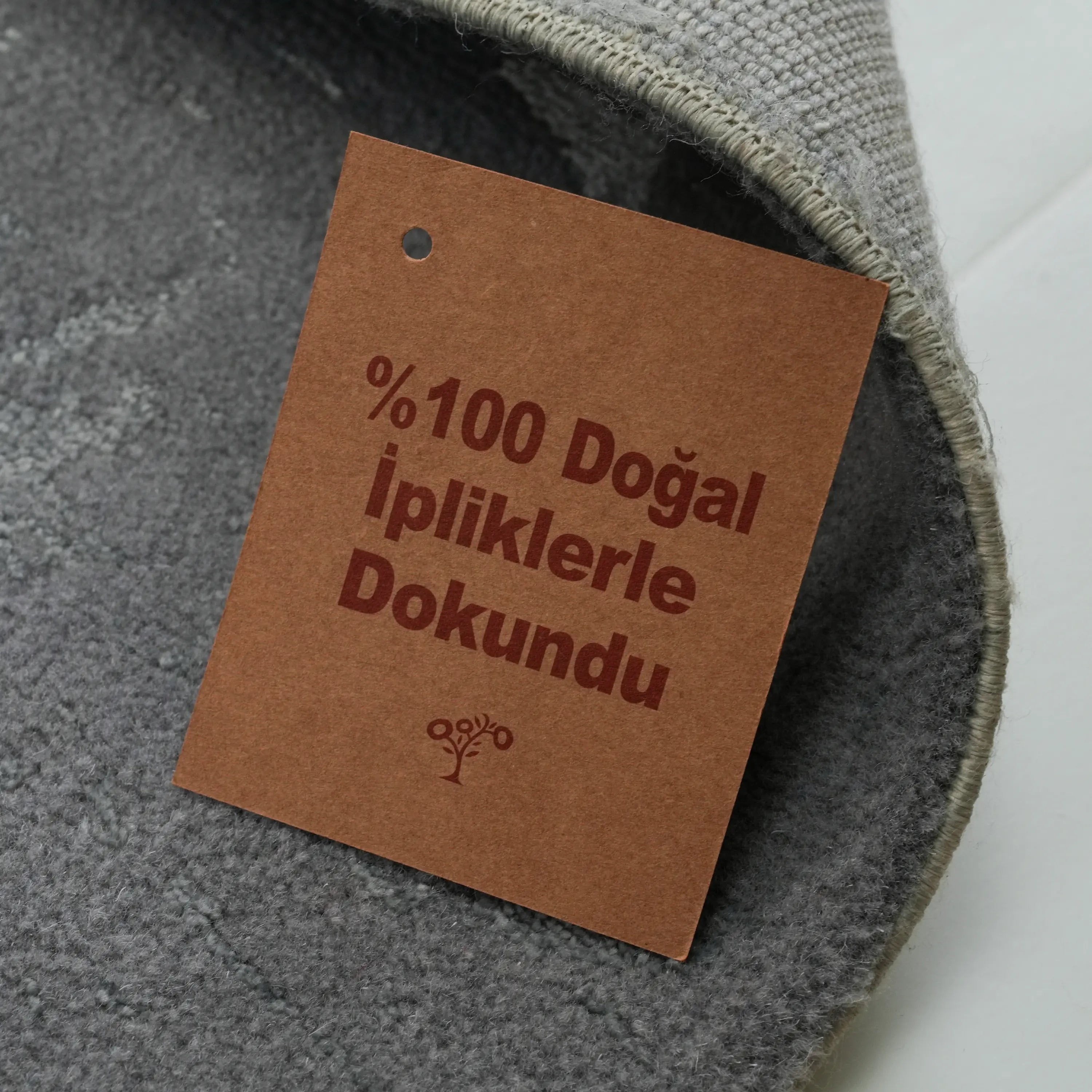 Heritage Series Vintage Patterned Gray Wool Loom Woven Rug