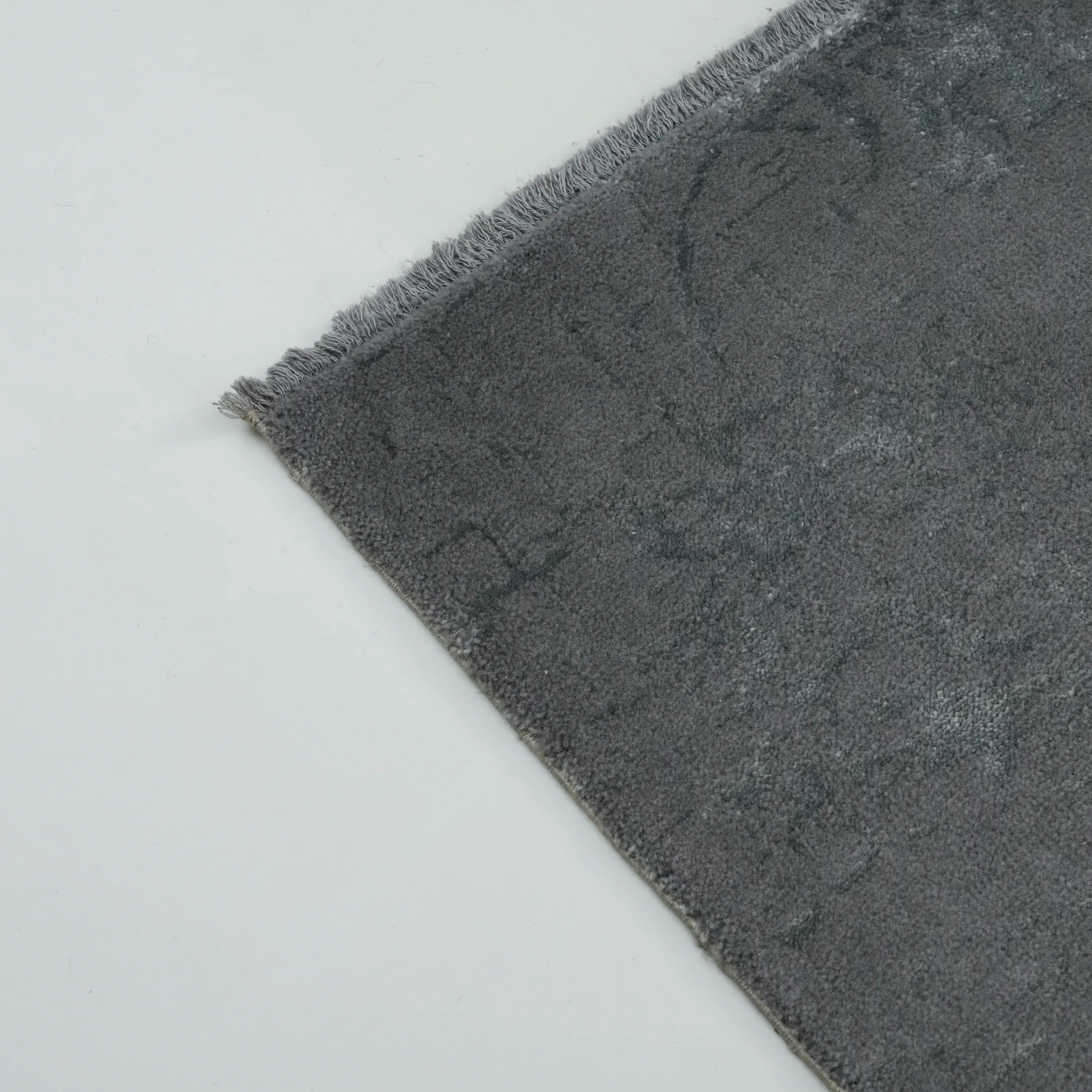 Heritage Series Vintage Patterned Gray Wool Loom Woven Rug