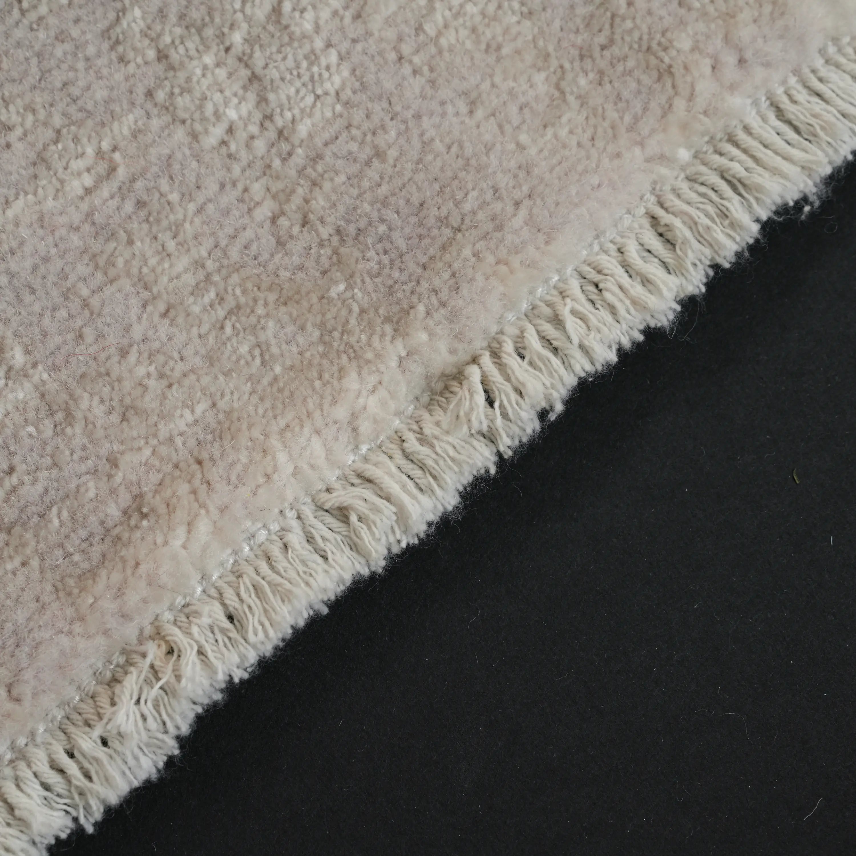 Heritage Serisi Vintage Desenli Krem Yün Tezgah Dokuma Halı