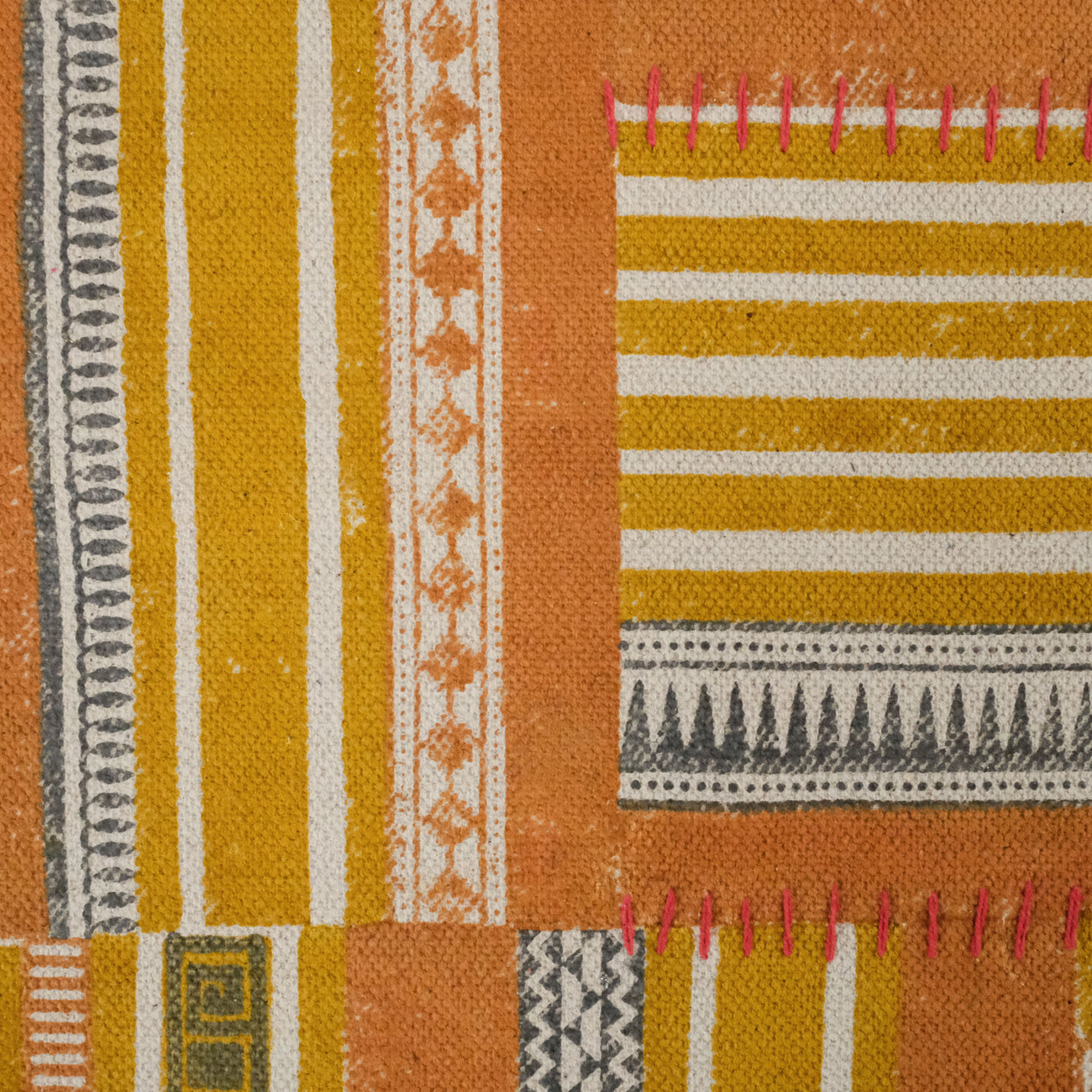 Holi Serisi El Dokuma Geometrik Desenli Sarı Kilim — pamuk