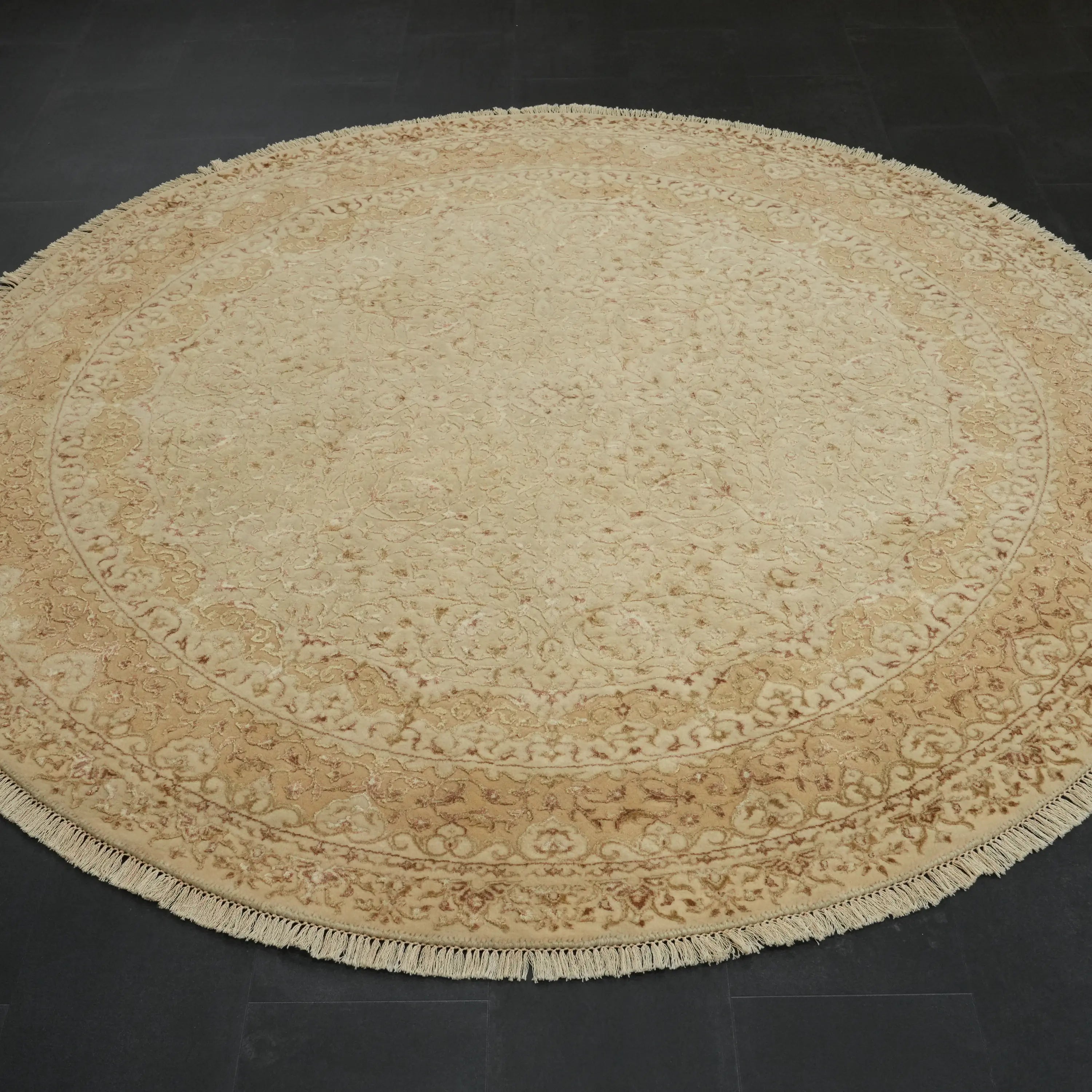 Hümayun Series Handwoven Uşak Patterned Rug