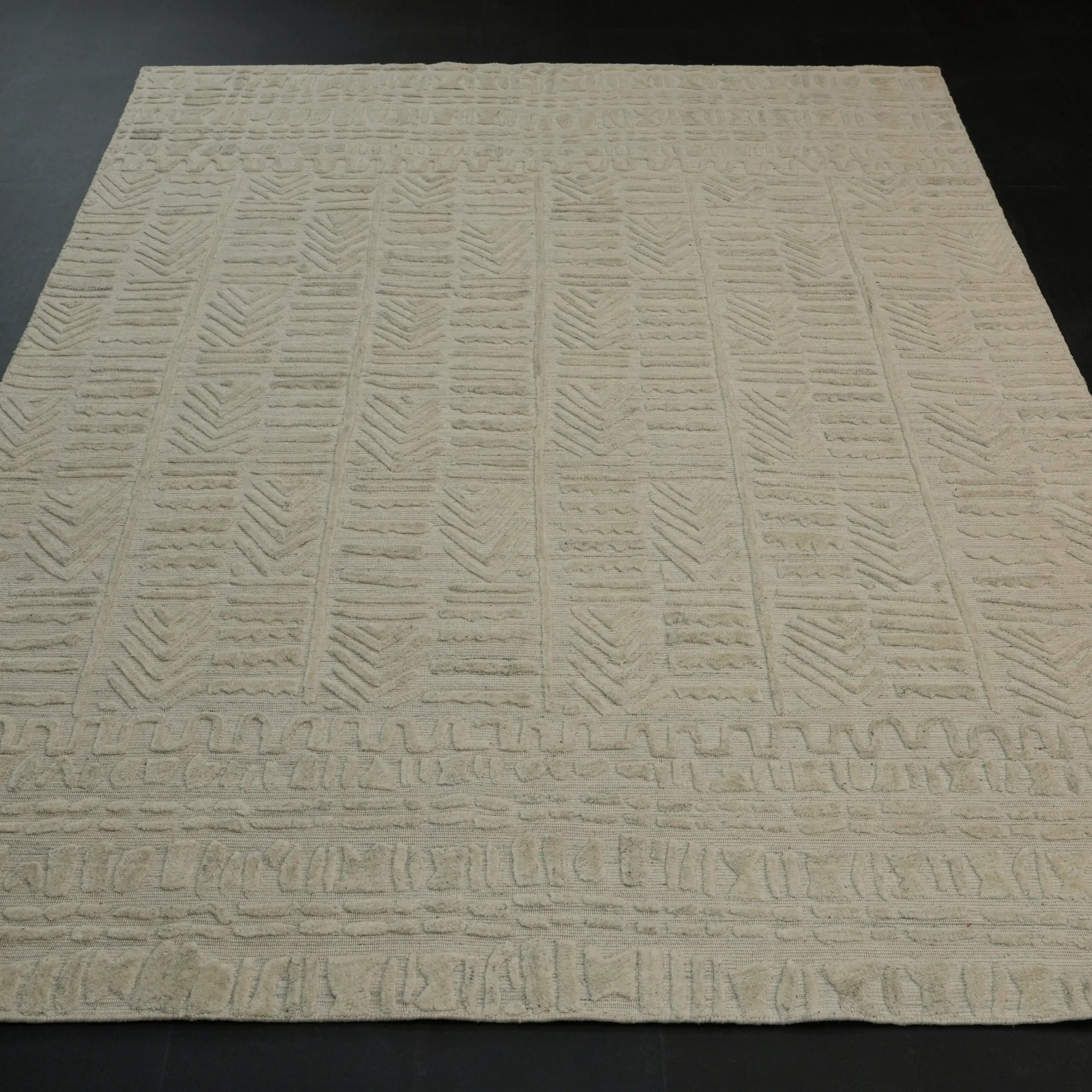 Ihlara Serisi Tezgah Dokuma Geometrik Desenli Yün Bambu Krem Halı — oturma odası halısı