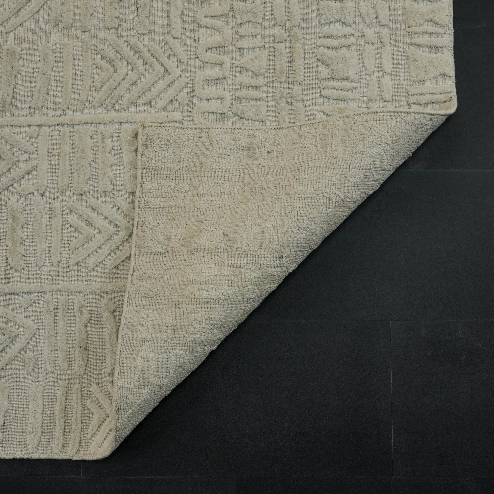 Ihlara Serisi Tezgah Dokuma Geometrik Desenli Yün Bambu Krem Halı — antre halısı
