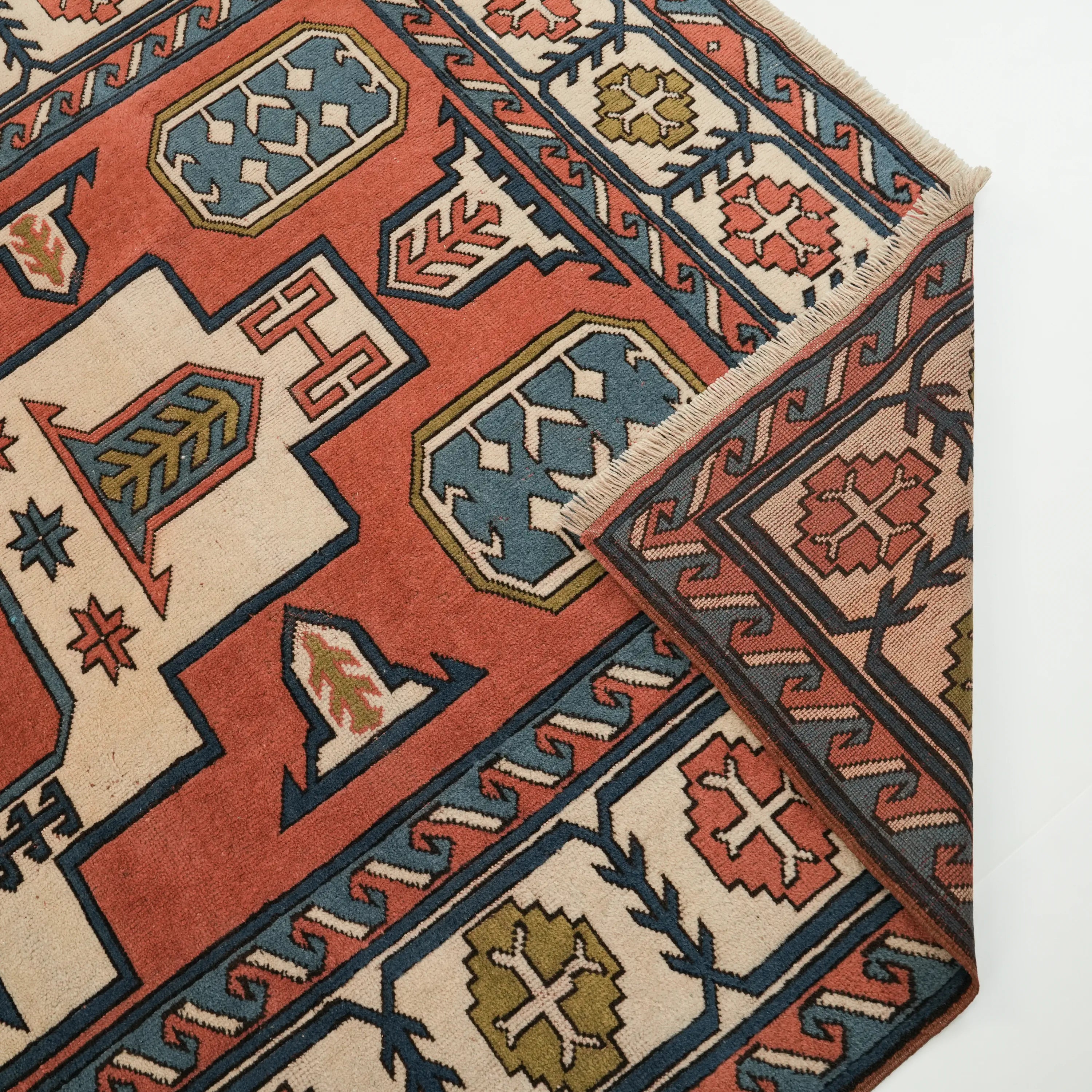 İkinci El Anadolu Desenli El Dokuma Rengarenk Yün Kars Halısı