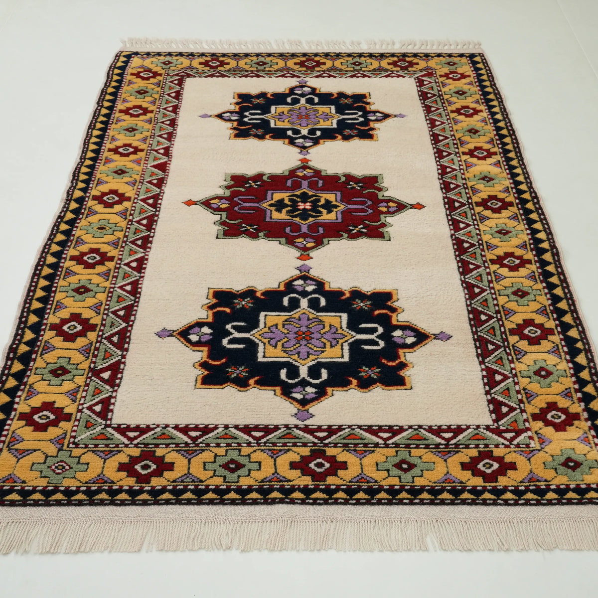 İkinci El Anadolu Desenli El Dokuma Rengarenk Yün Yörük Halısı — 126x202 cm