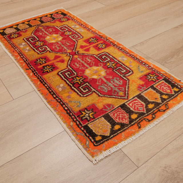 İkinci El Anadolu Desenli Sarı Yün Köy Dokuma 50 Yaş Sivas Halısı, 49x100 cm — Halıcızade